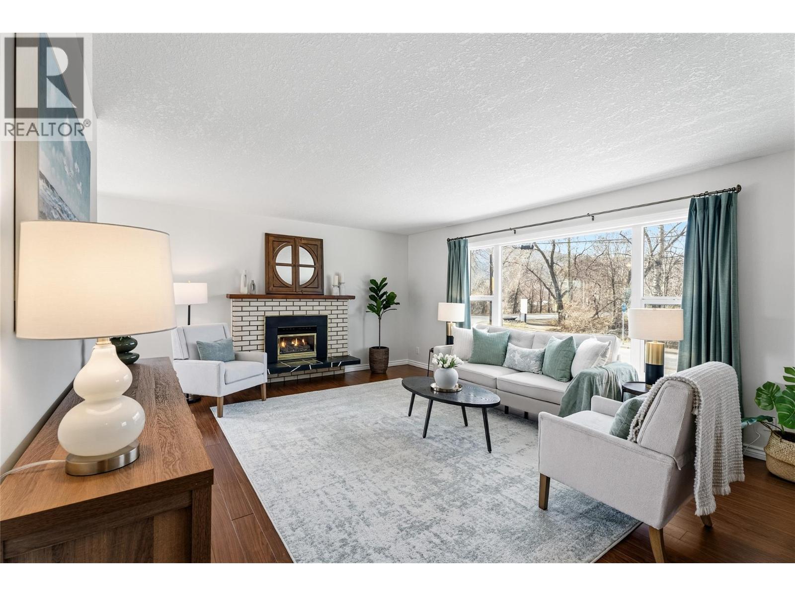 341 Kenora Road, Kamloops, British Columbia  V2B 3X6 - Photo 3 - 10378440