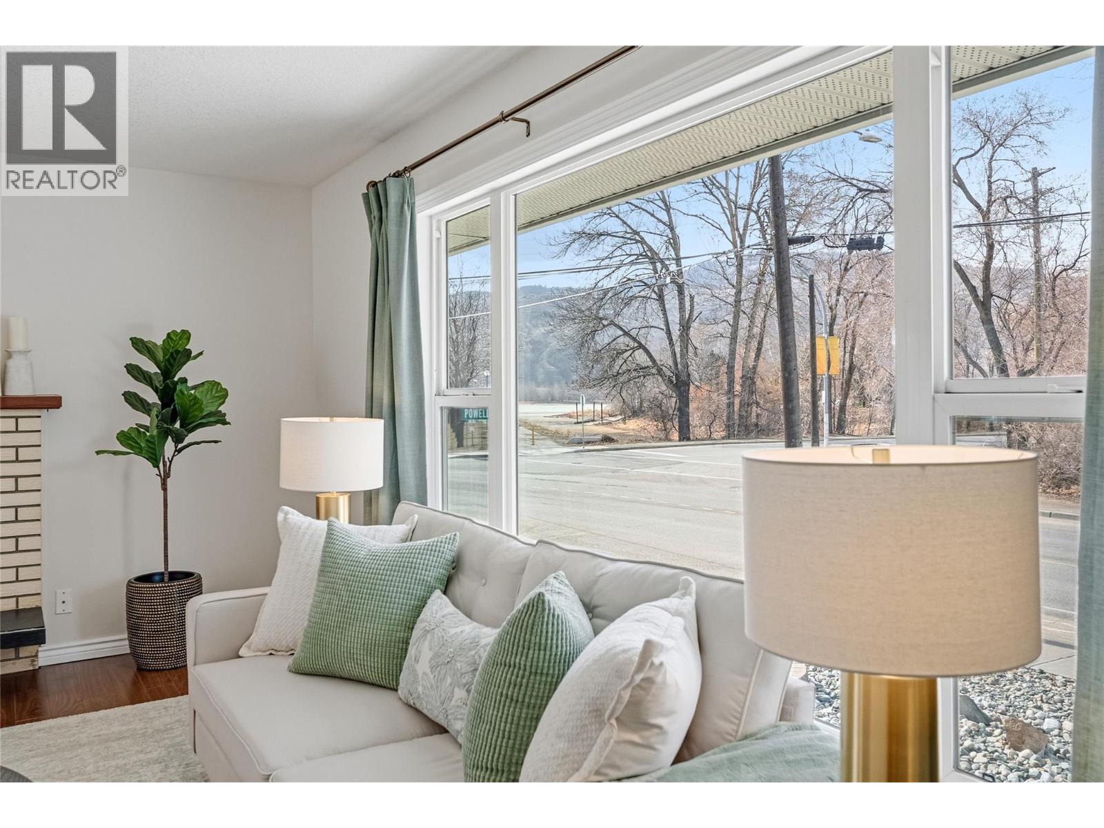 341 Kenora Road, Kamloops, British Columbia  V2B 3X6 - Photo 6 - 10378440