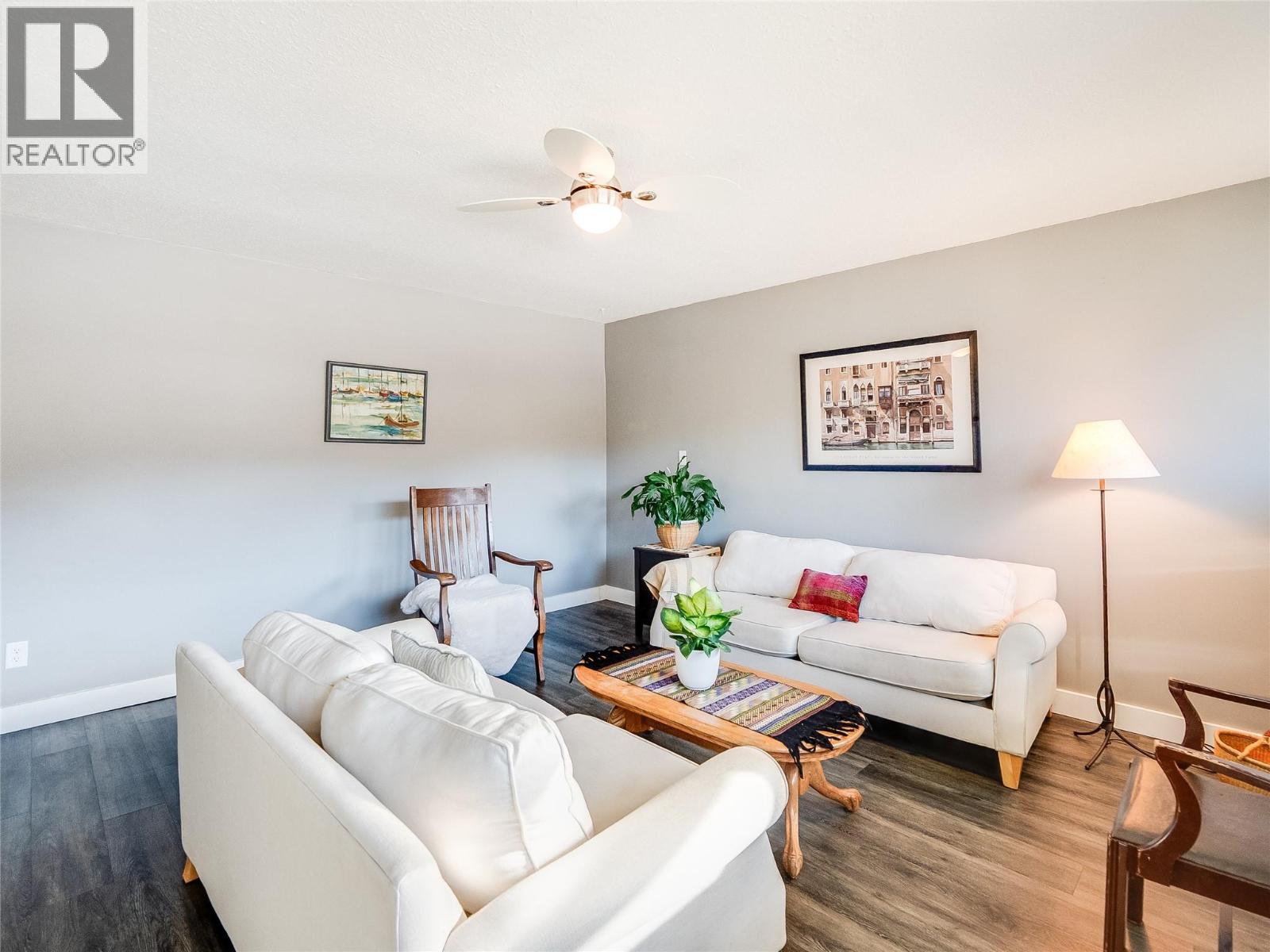 567 7th Avenue, Castlegar, British Columbia  V1N 1M2 - Photo 10 - 10378322