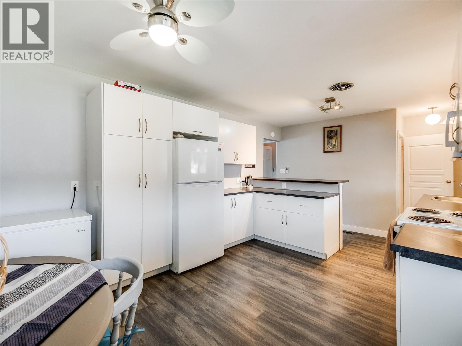 567 7th Avenue, Castlegar, British Columbia  V1N 1M2 - Photo 13 - 10378322