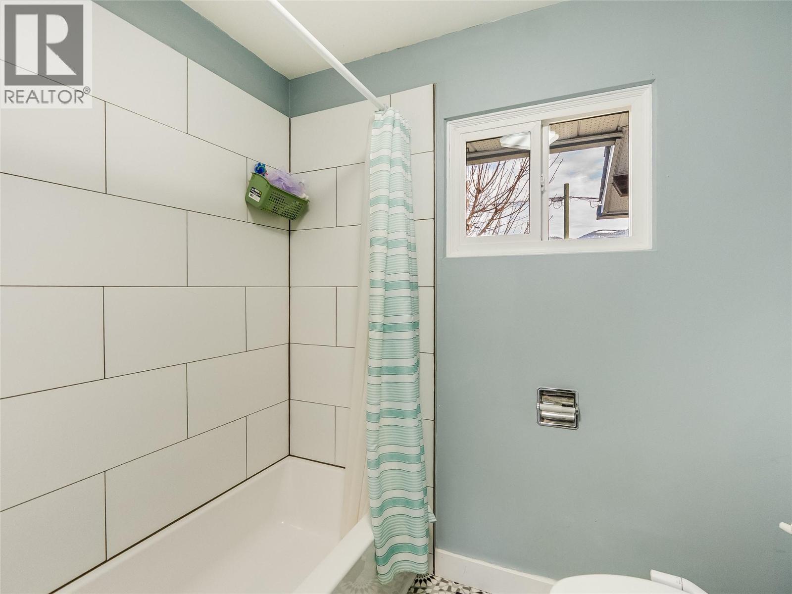 567 7th Avenue, Castlegar, British Columbia  V1N 1M2 - Photo 27 - 10378322