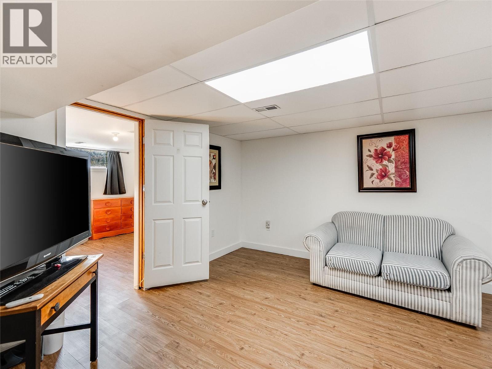 567 7th Avenue, Castlegar, British Columbia  V1N 1M2 - Photo 31 - 10378322