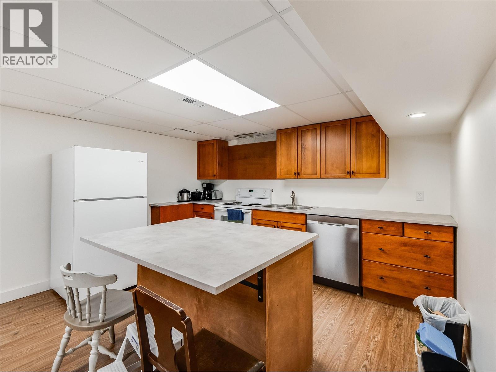 567 7th Avenue, Castlegar, British Columbia  V1N 1M2 - Photo 34 - 10378322