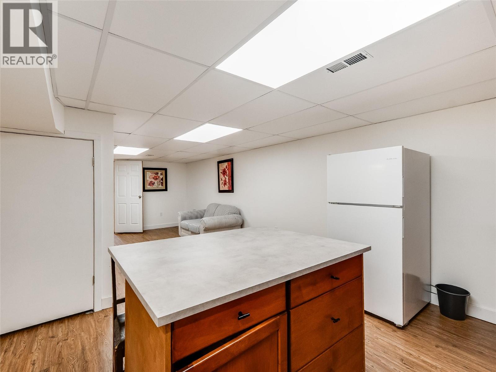 567 7th Avenue, Castlegar, British Columbia  V1N 1M2 - Photo 37 - 10378322