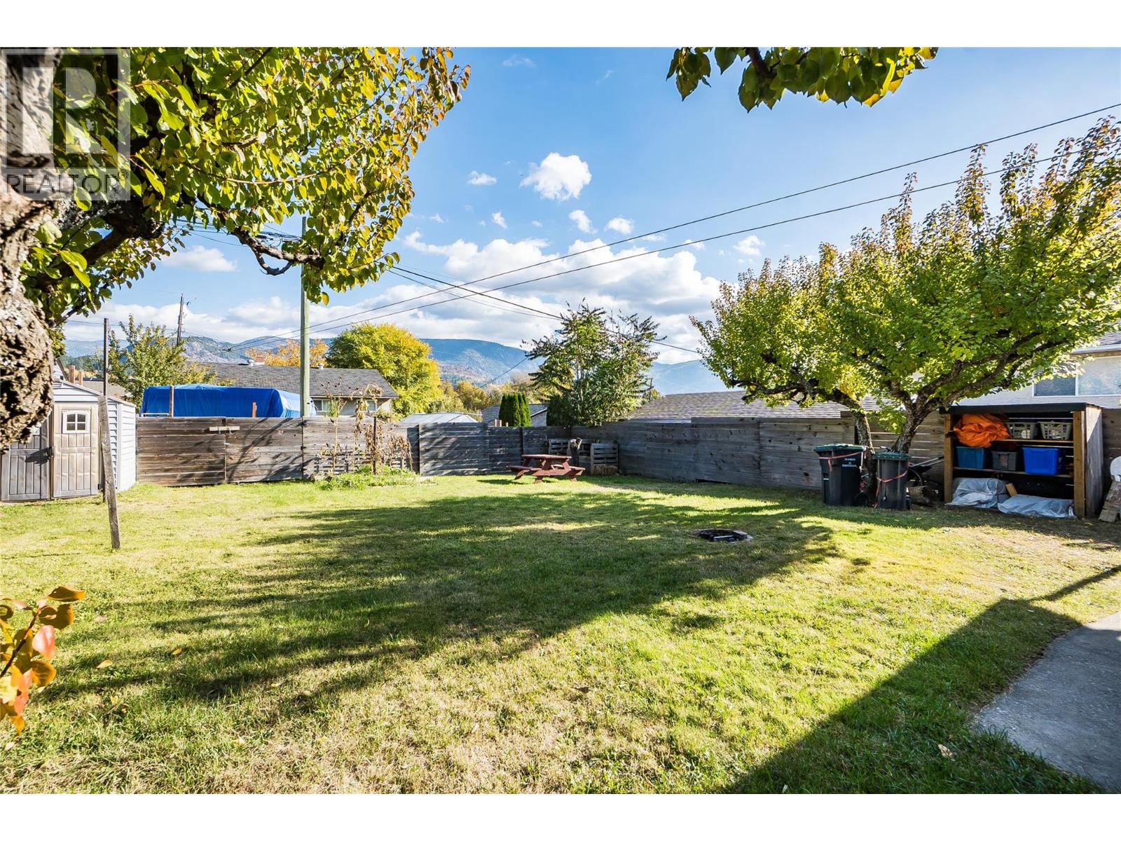 567 7th Avenue, Castlegar, British Columbia  V1N 1M2 - Photo 51 - 10378322