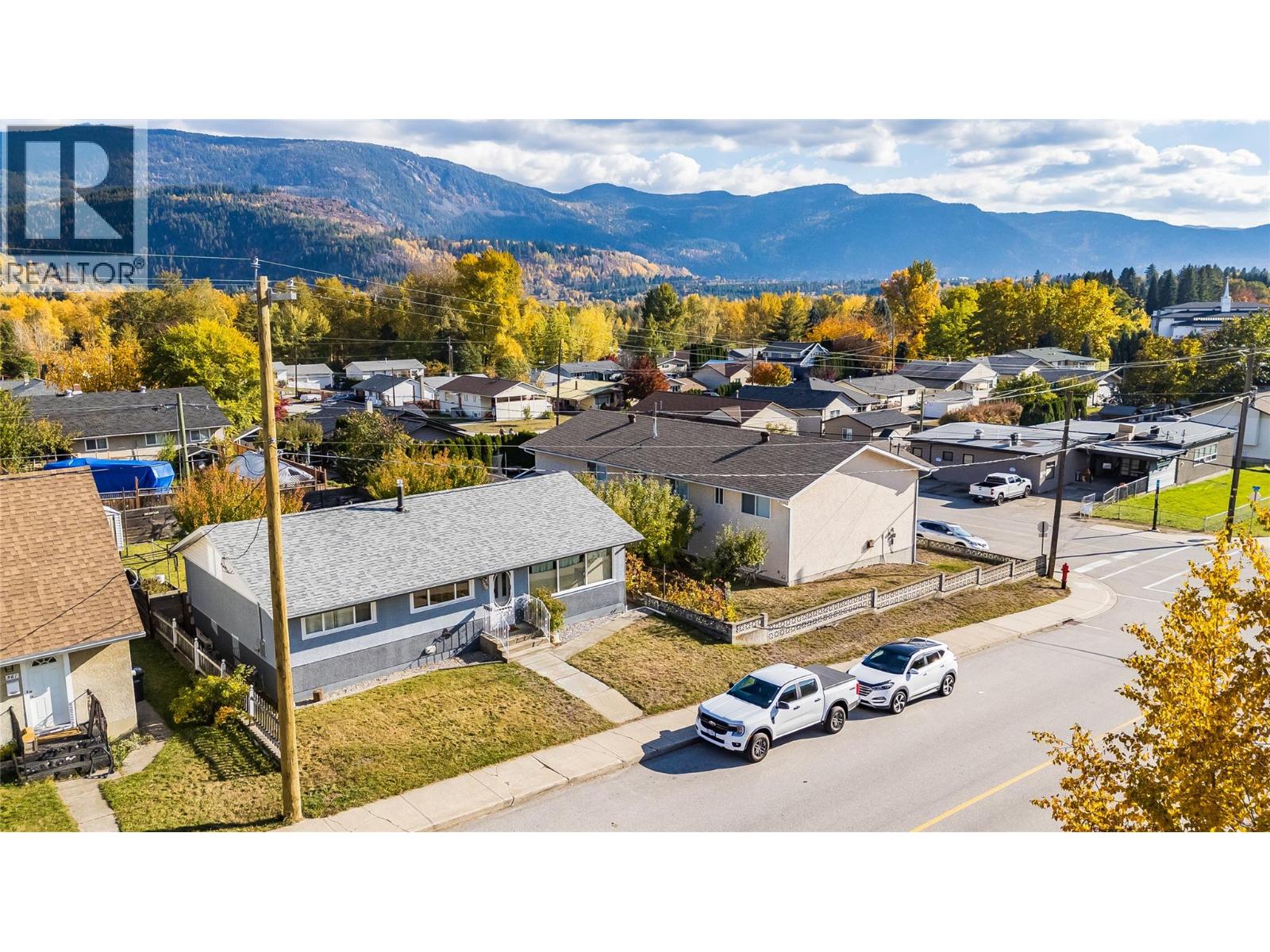 567 7th Avenue, Castlegar, British Columbia  V1N 1M2 - Photo 56 - 10378322