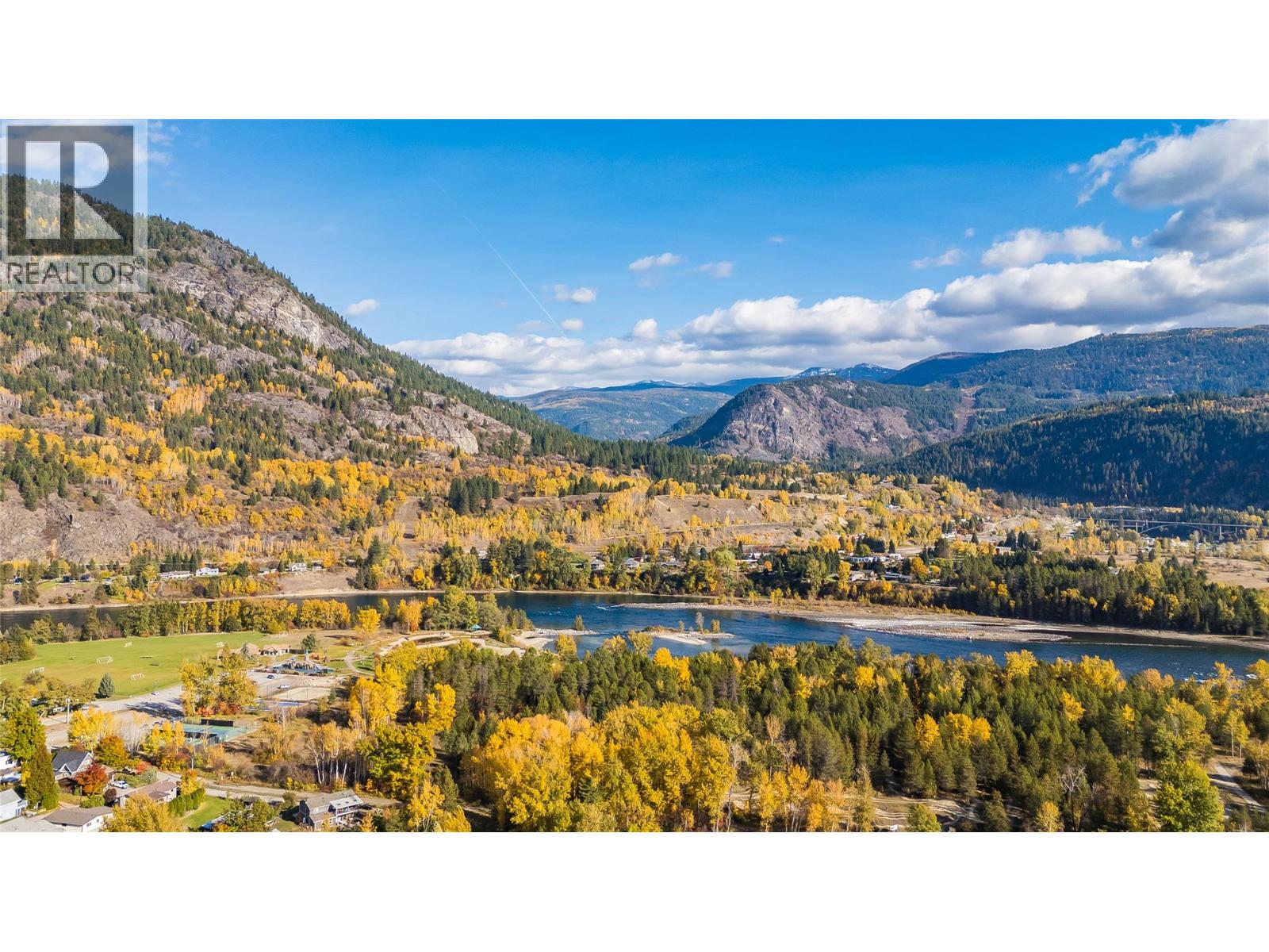 567 7th Avenue, Castlegar, British Columbia  V1N 1M2 - Photo 60 - 10378322