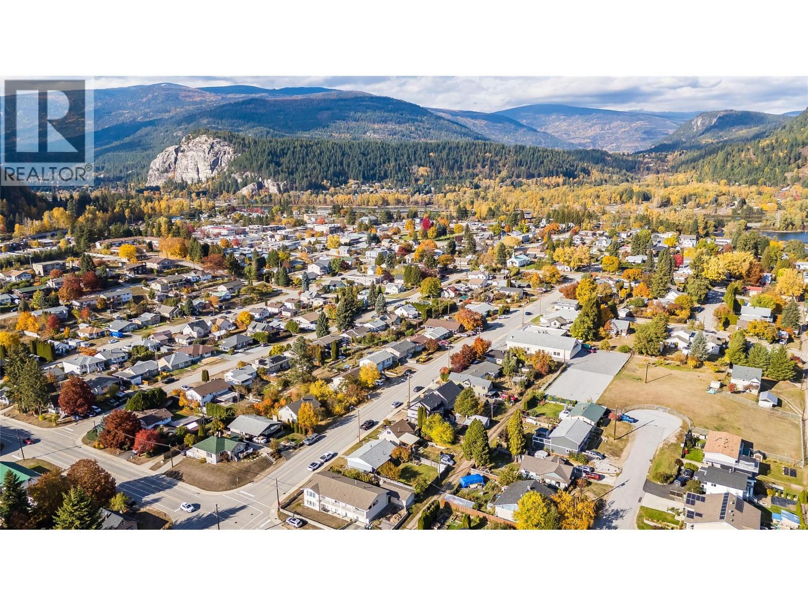 567 7th Avenue, Castlegar, British Columbia  V1N 1M2 - Photo 63 - 10378322