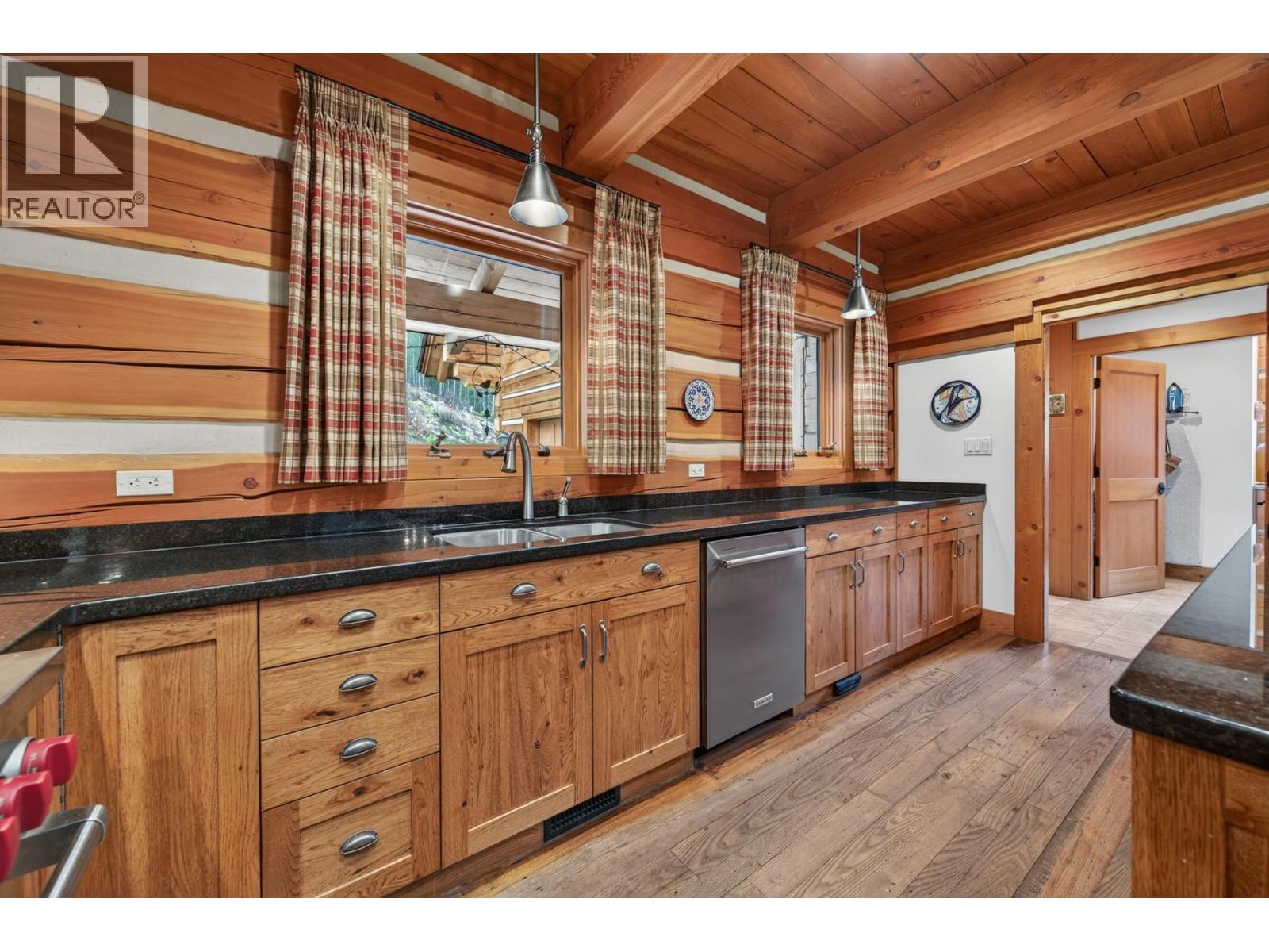 240 Busby Road, Merritt, British Columbia  V1K 1B8 - Photo 16 - 10377691