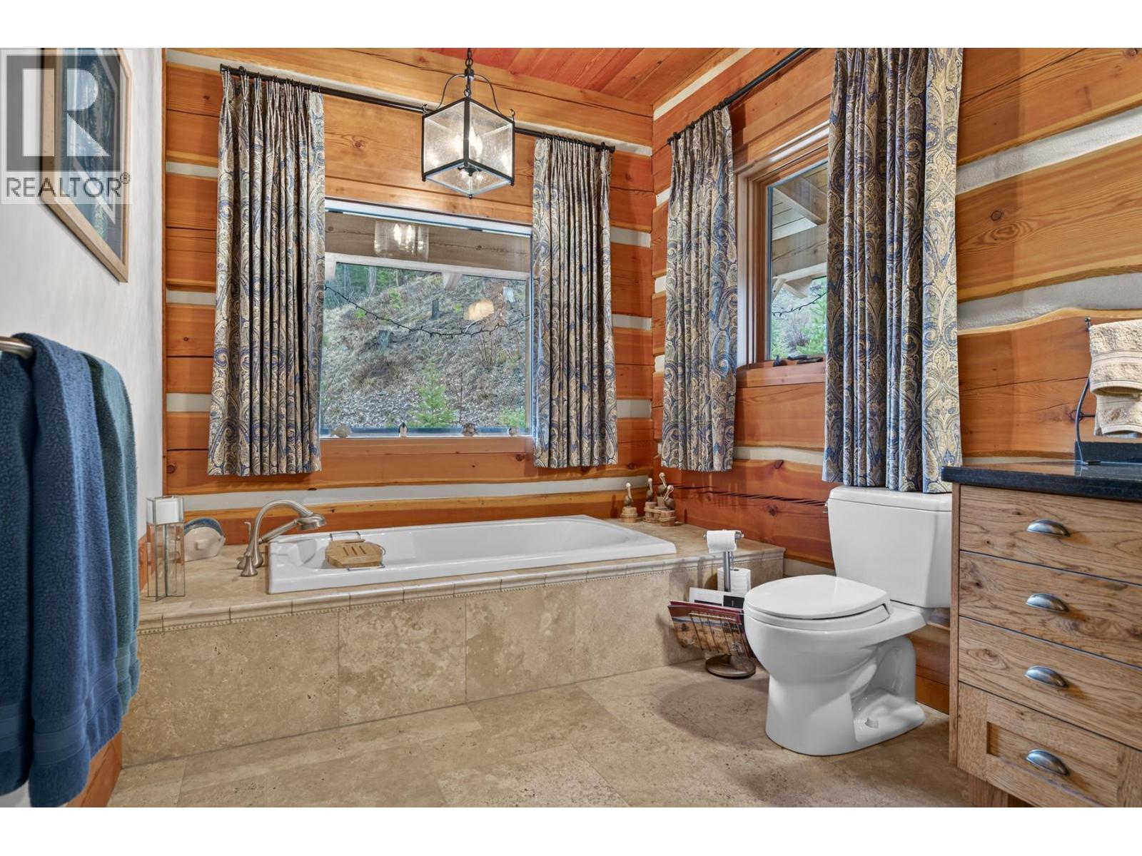 240 Busby Road, Merritt, British Columbia  V1K 1B8 - Photo 25 - 10377691