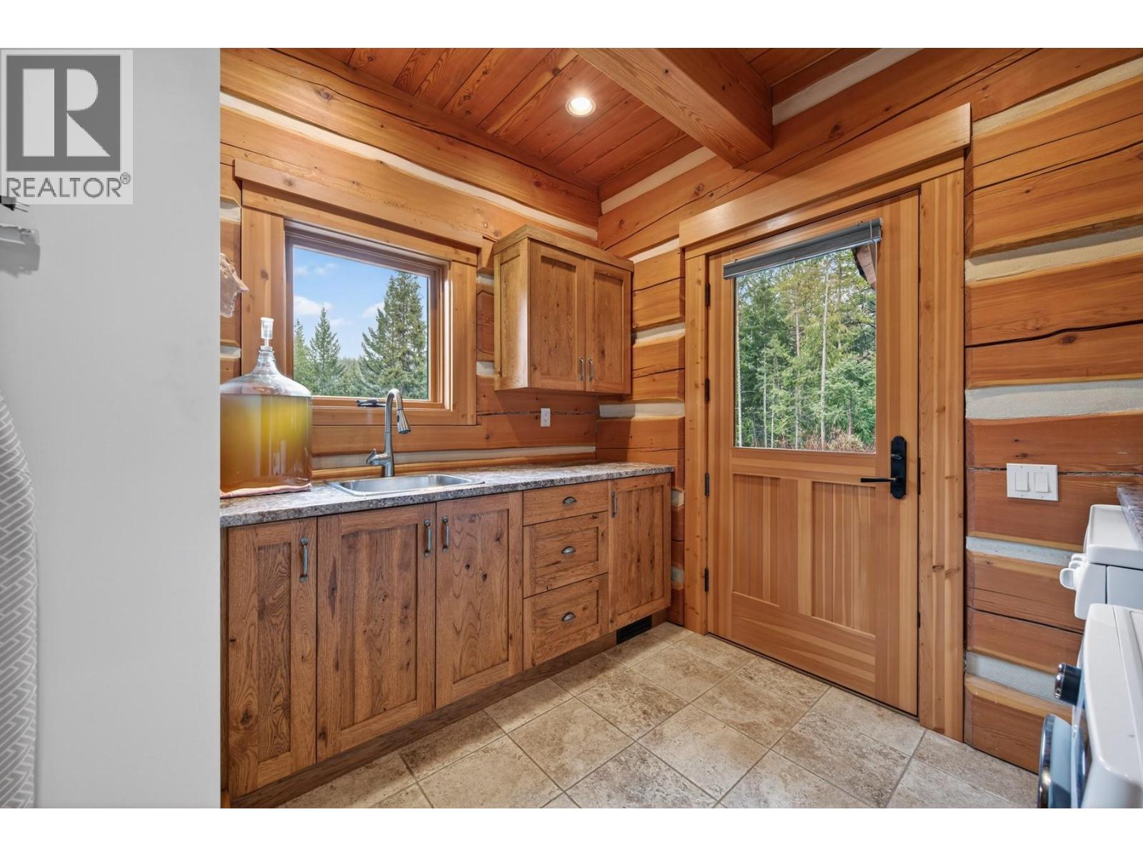 240 Busby Road, Merritt, British Columbia  V1K 1B8 - Photo 31 - 10377691