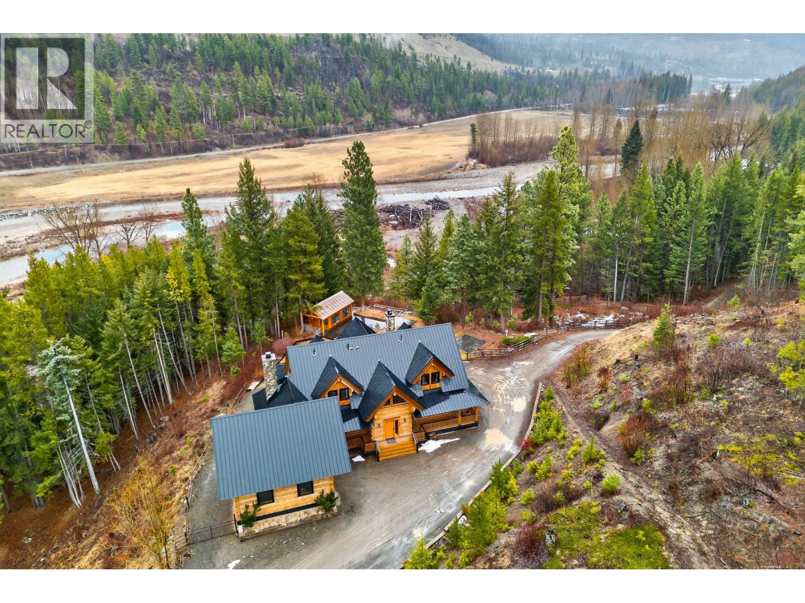 240 Busby Road, Merritt, British Columbia  V1K 1B8 - Photo 4 - 10377691