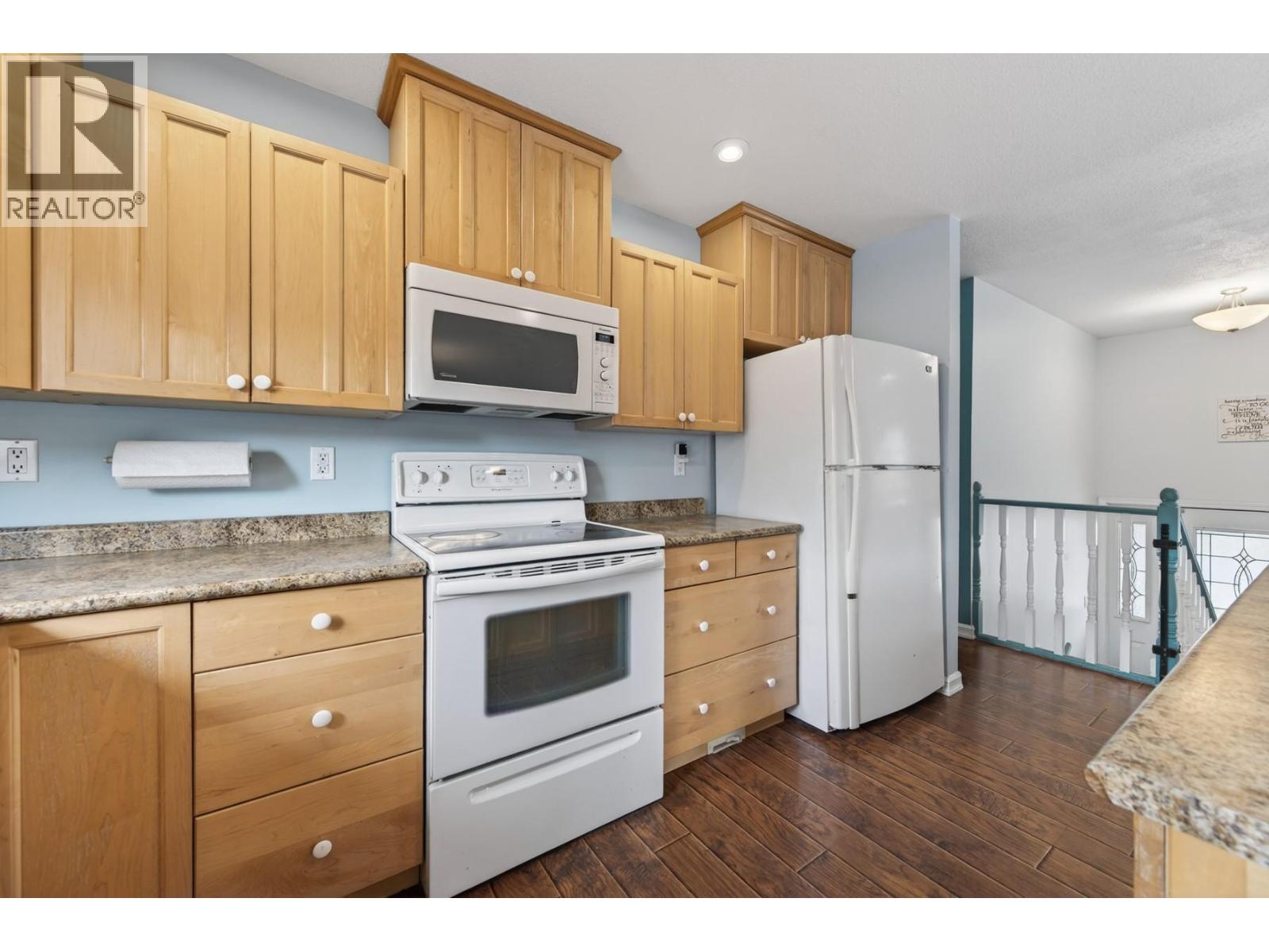 2351 Chapman Street, Merritt, British Columbia  V1K 1B8 - Photo 10 - 10377152