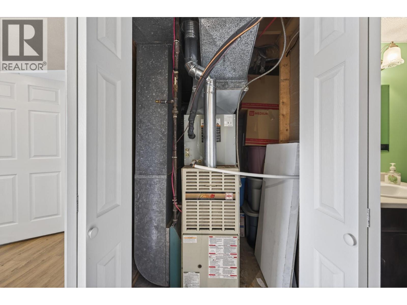 2351 Chapman Street, Merritt, British Columbia  V1K 1B8 - Photo 35 - 10377152