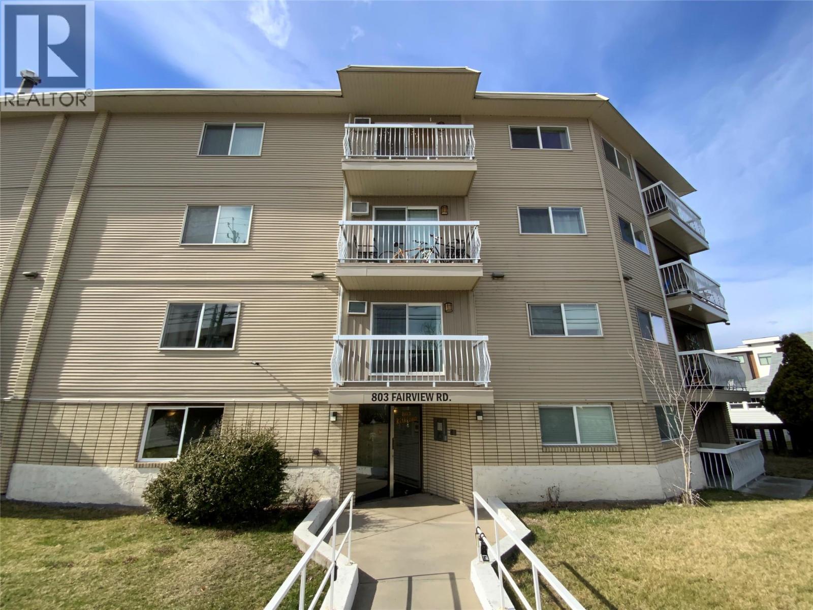 803 Fairview Road Unit# 203, Penticton, British Columbia  V2A 5Y7 - Photo 2 - 10378427