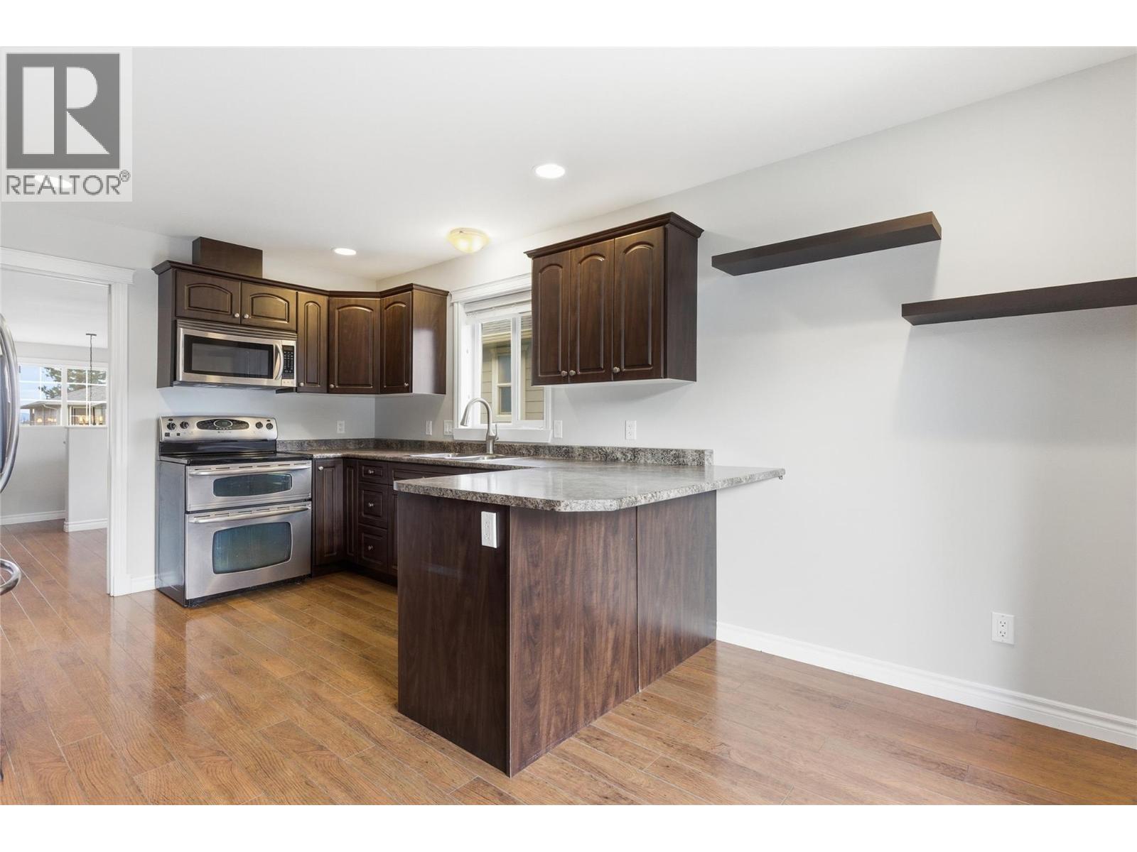 1808 Primrose Crescent, Kamloops, British Columbia  V1S 0A6 - Photo 8 - 10378402