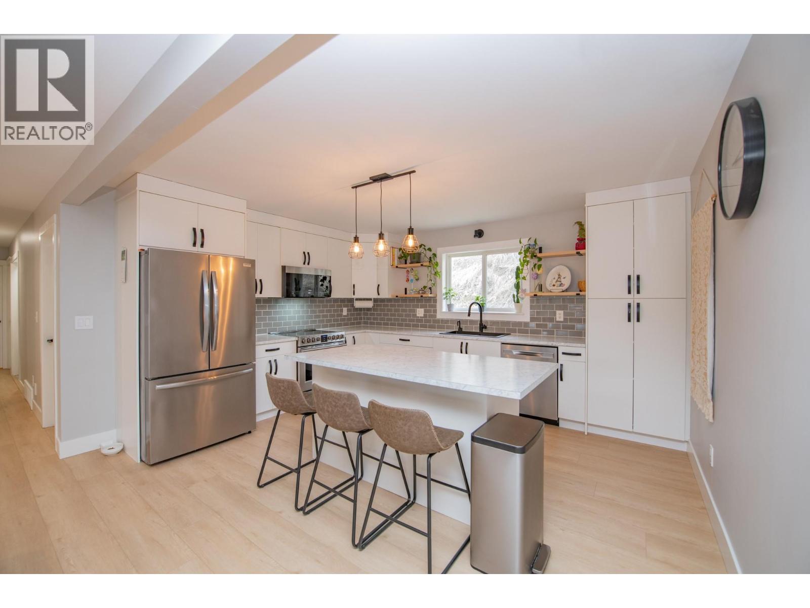 2224 Linea Crescent, Lumby, British Columbia  V0E 2G0 - Photo 18 - 10377714