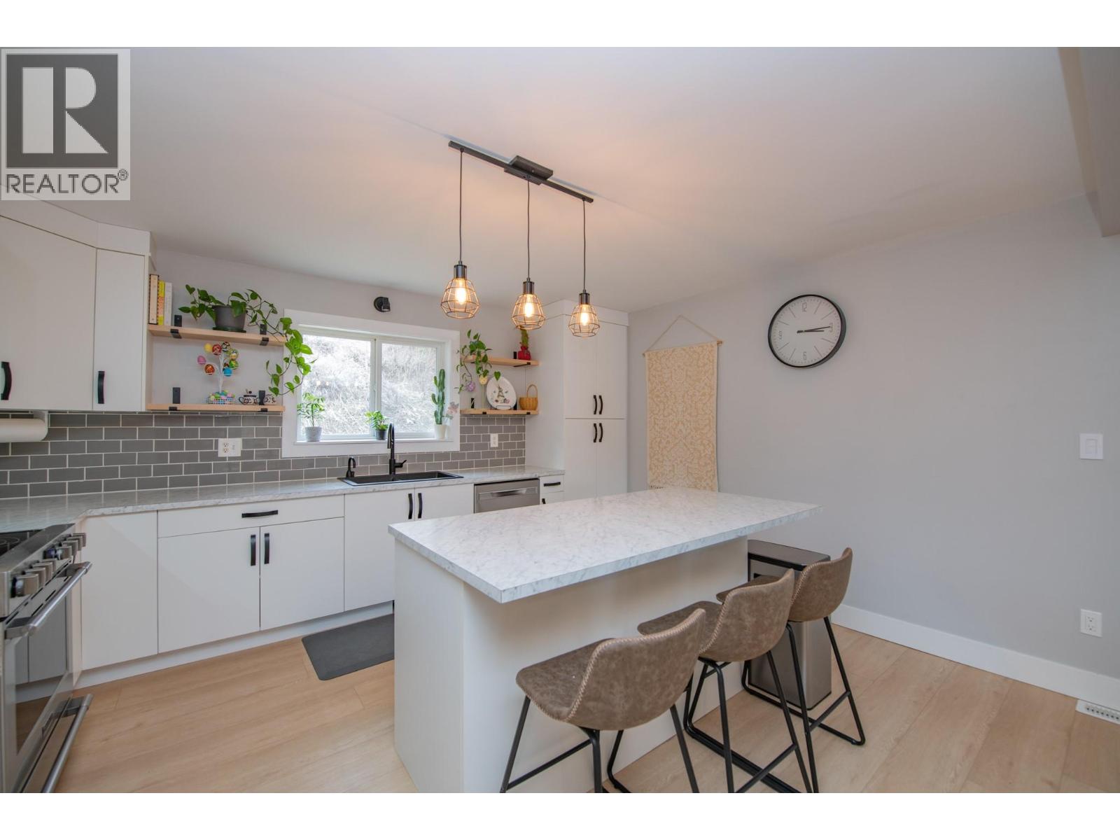 2224 Linea Crescent, Lumby, British Columbia  V0E 2G0 - Photo 19 - 10377714