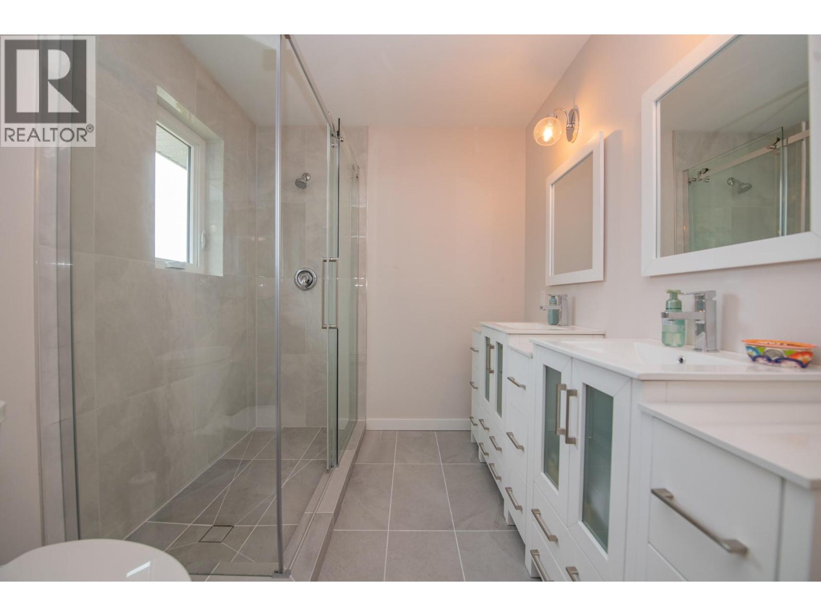 2224 Linea Crescent, Lumby, British Columbia  V0E 2G0 - Photo 28 - 10377714