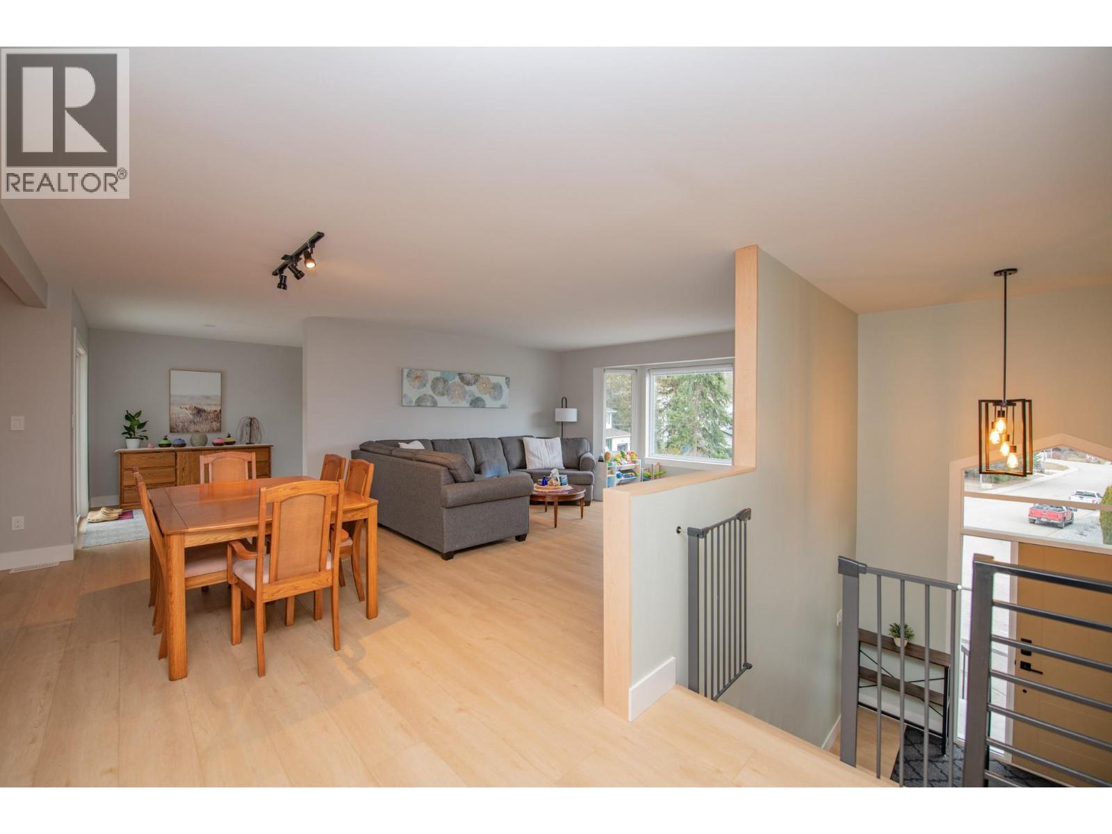 2224 Linea Crescent, Lumby, British Columbia  V0E 2G0 - Photo 8 - 10377714