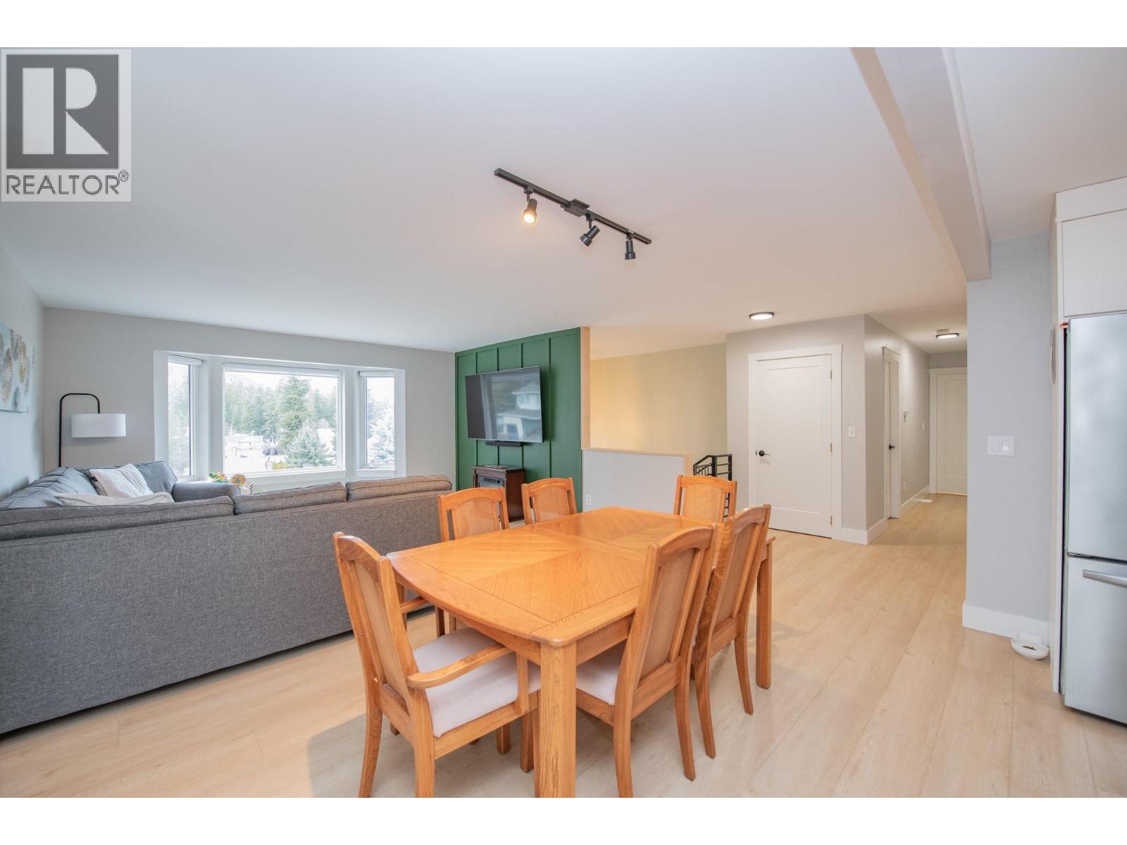 2224 Linea Crescent, Lumby, British Columbia  V0E 2G0 - Photo 9 - 10377714