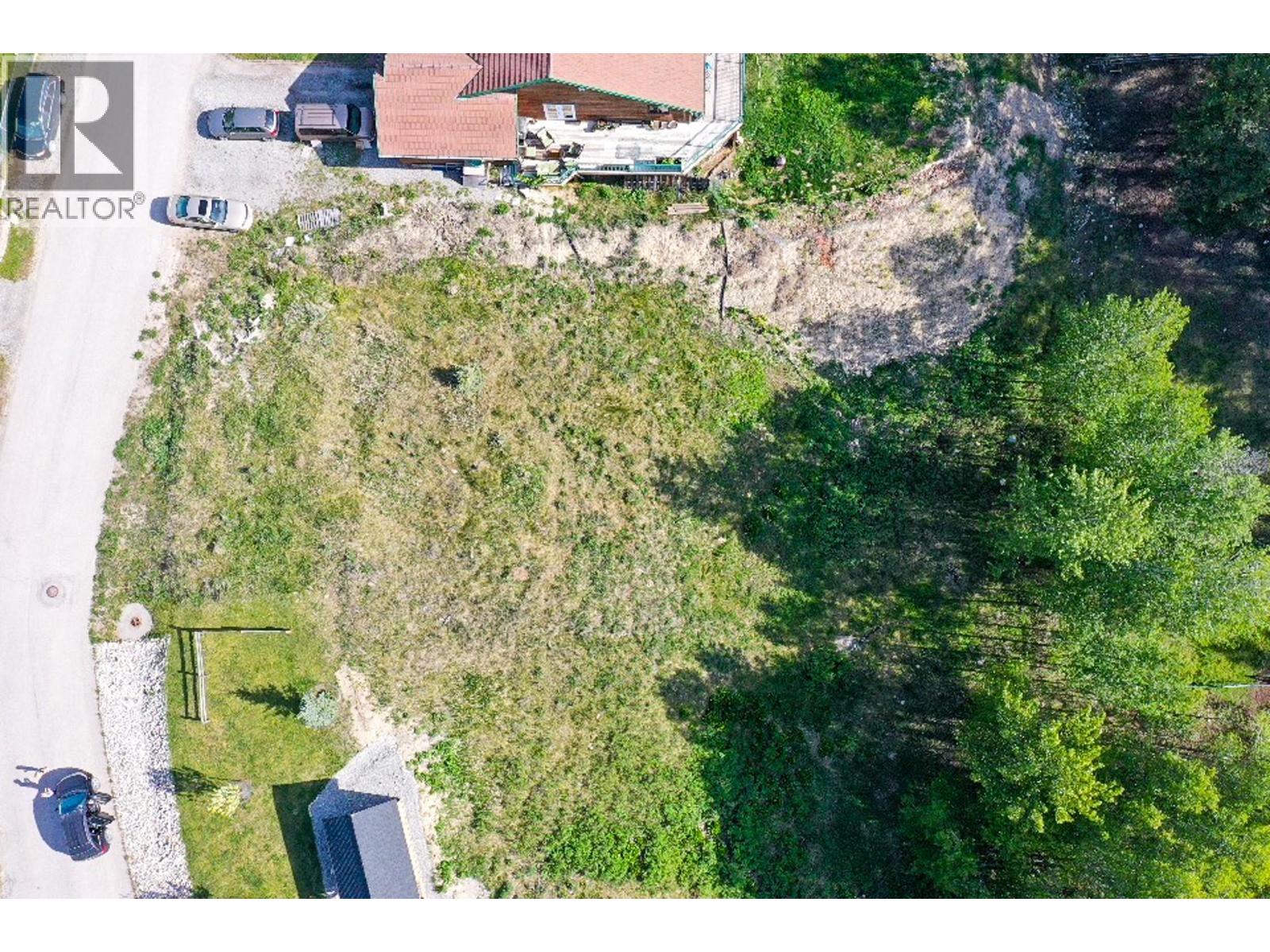 2161 Pinetree Place, Invermere, British Columbia  V0A 1K4 - Photo 4 - 10378481