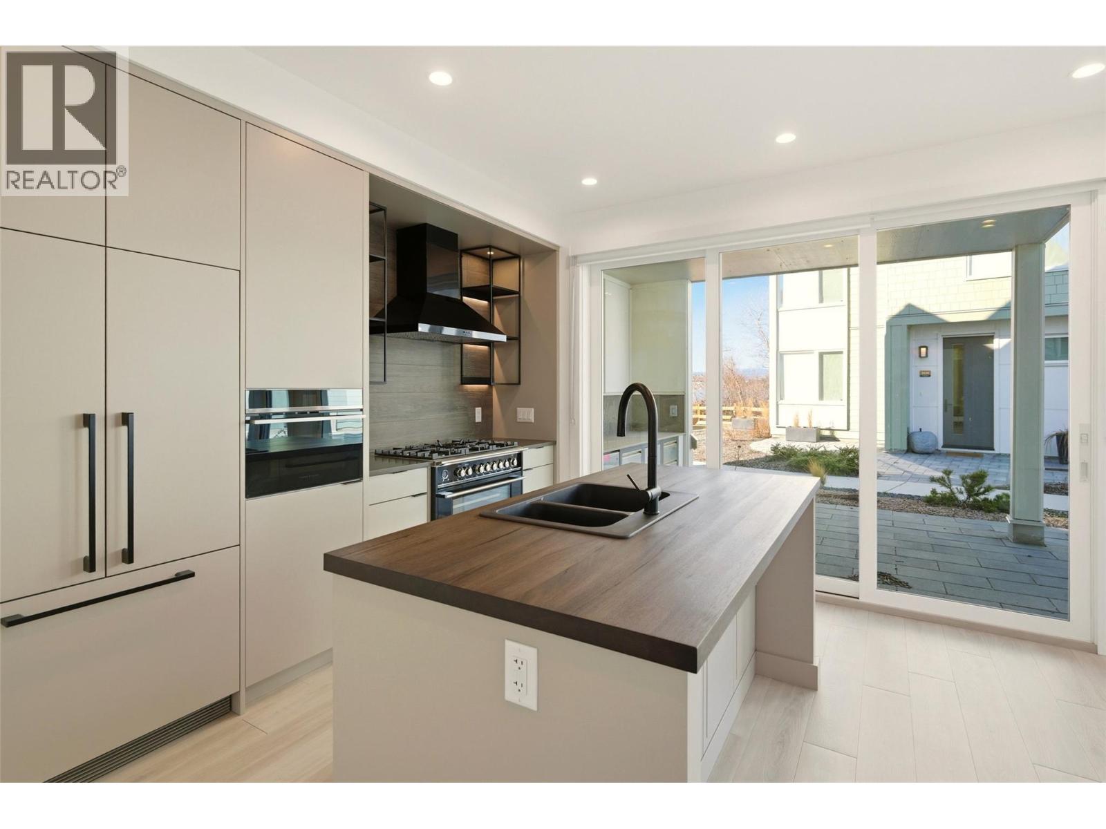 3000 Landry Crescent, Summerland, British Columbia  V0H 1Z9 - Photo 12 - 10378430