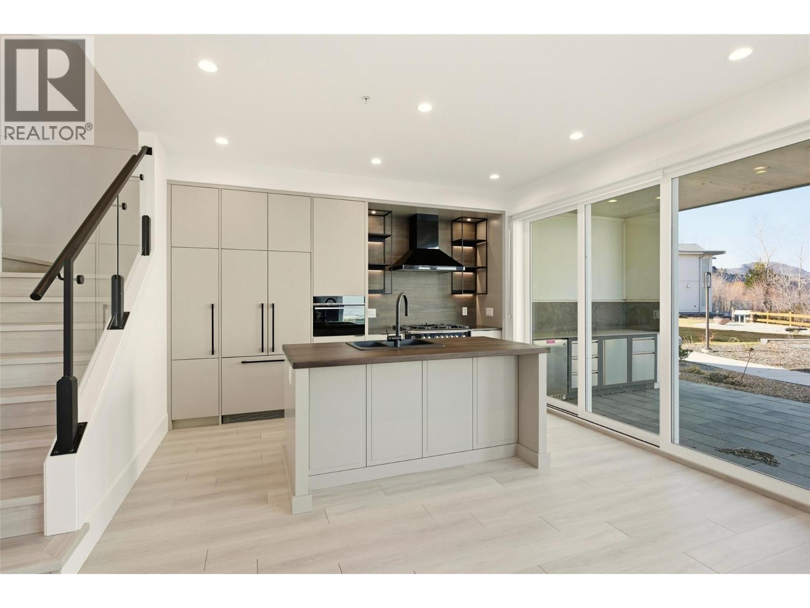 3000 Landry Crescent, Summerland, British Columbia  V0H 1Z9 - Photo 9 - 10378430