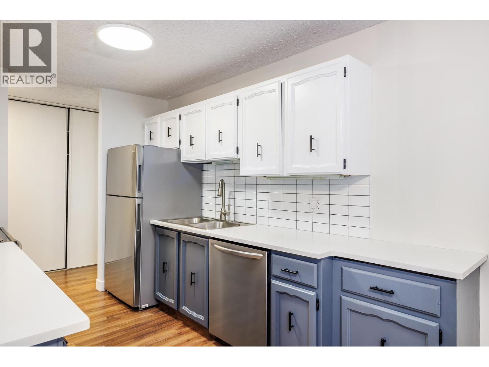 555 Rowcliffe Avenue Unit# 307, Kelowna, British Columbia  V1Y 5Y8 - Photo 2 - 10378392