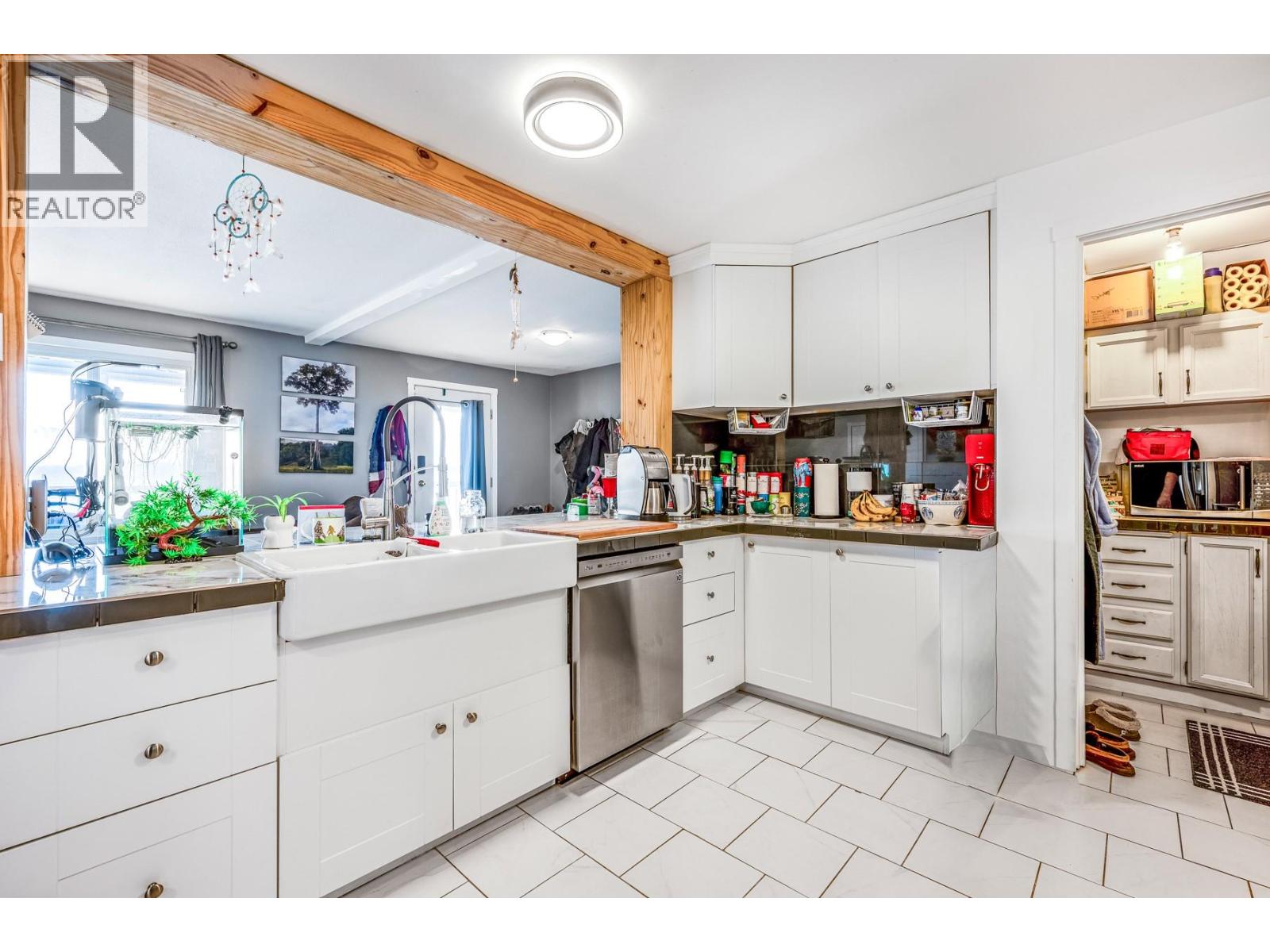 494 Killarney Way, Vernon, British Columbia  V1H 2C6 - Photo 11 - 10377781