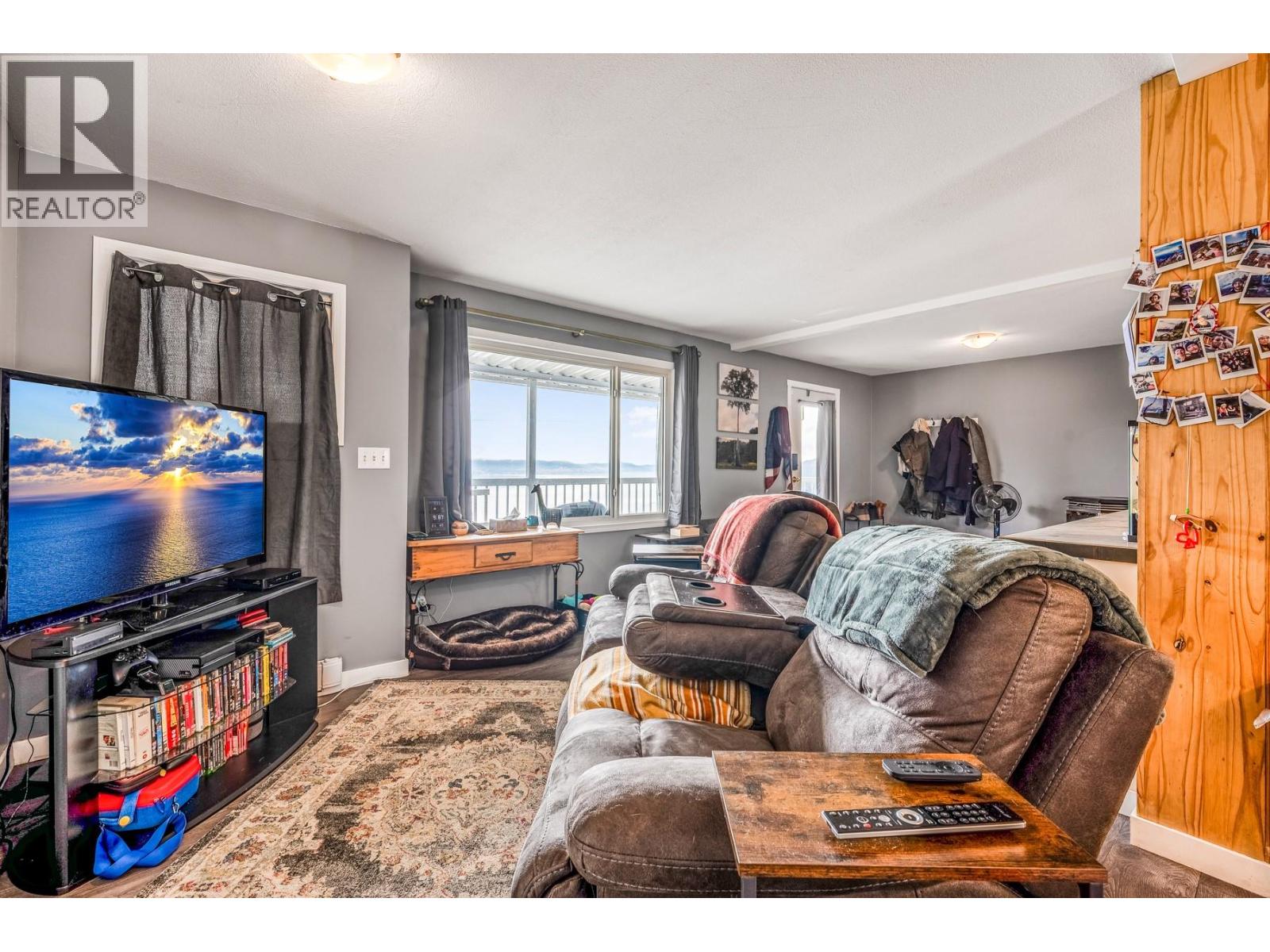 494 Killarney Way, Vernon, British Columbia  V1H 2C6 - Photo 7 - 10377781