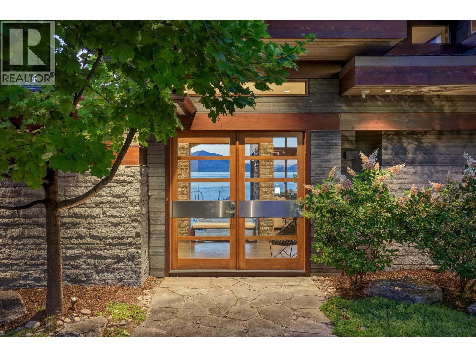 4896 Lakeshore Road, Kelowna, British Columbia  V1W 4H7 - Photo 13 - 10377596