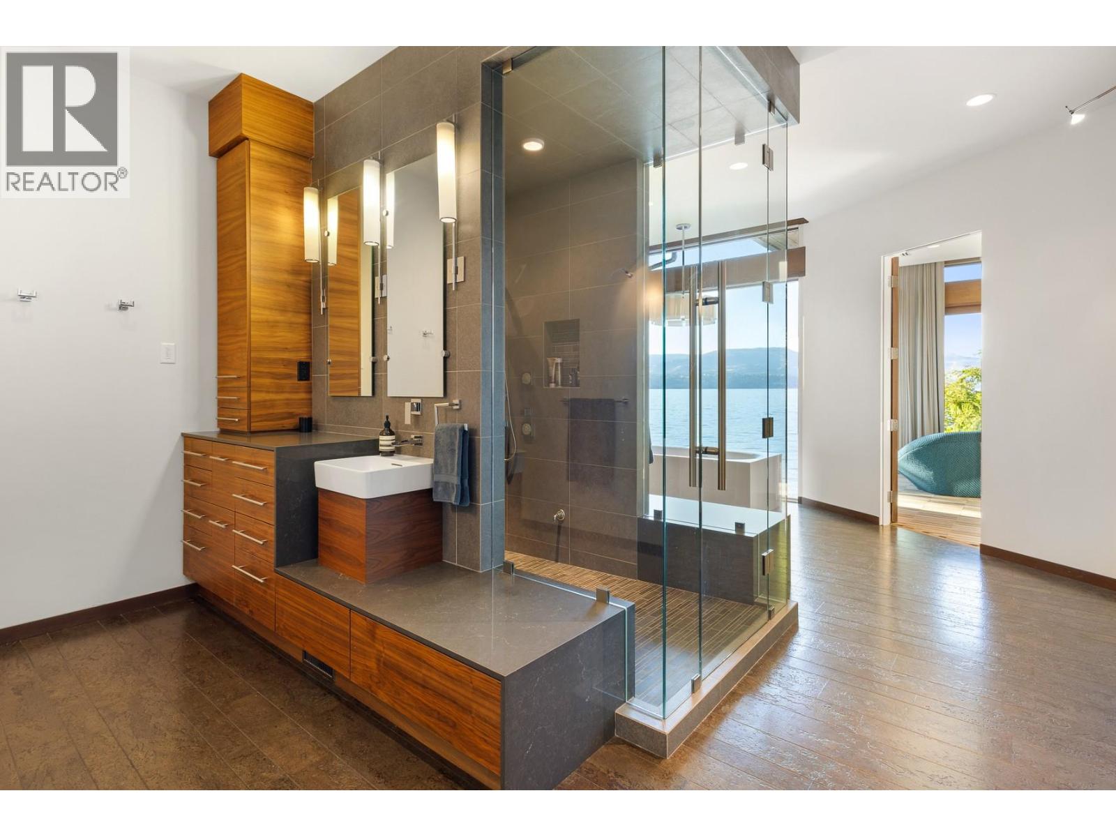 4896 Lakeshore Road, Kelowna, British Columbia  V1W 4H7 - Photo 38 - 10377596