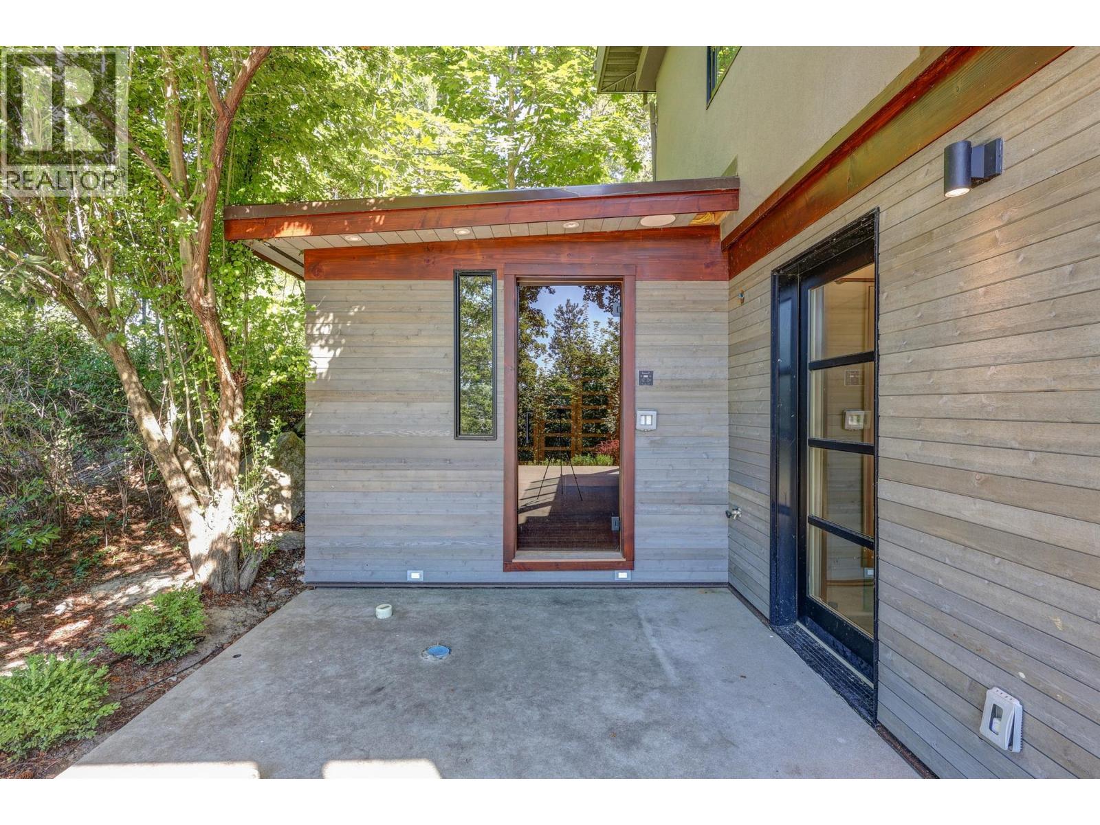 4896 Lakeshore Road, Kelowna, British Columbia  V1W 4H7 - Photo 81 - 10377596