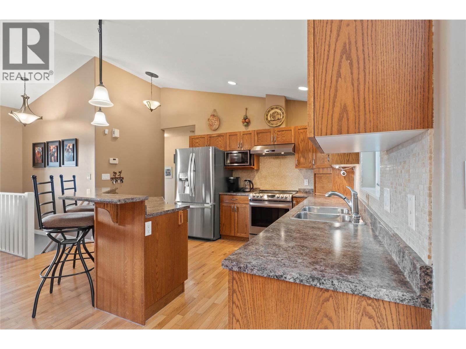 1912 Saskatoon Place, Kamloops, British Columbia  V2E 2T1 - Photo 4 - 10378009