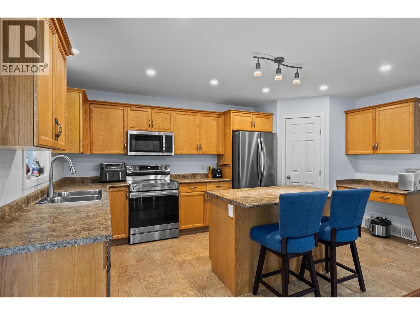 2010 Porcupine Court, Westbank, British Columbia  V4T 2H5 - Photo 13 - 10378247