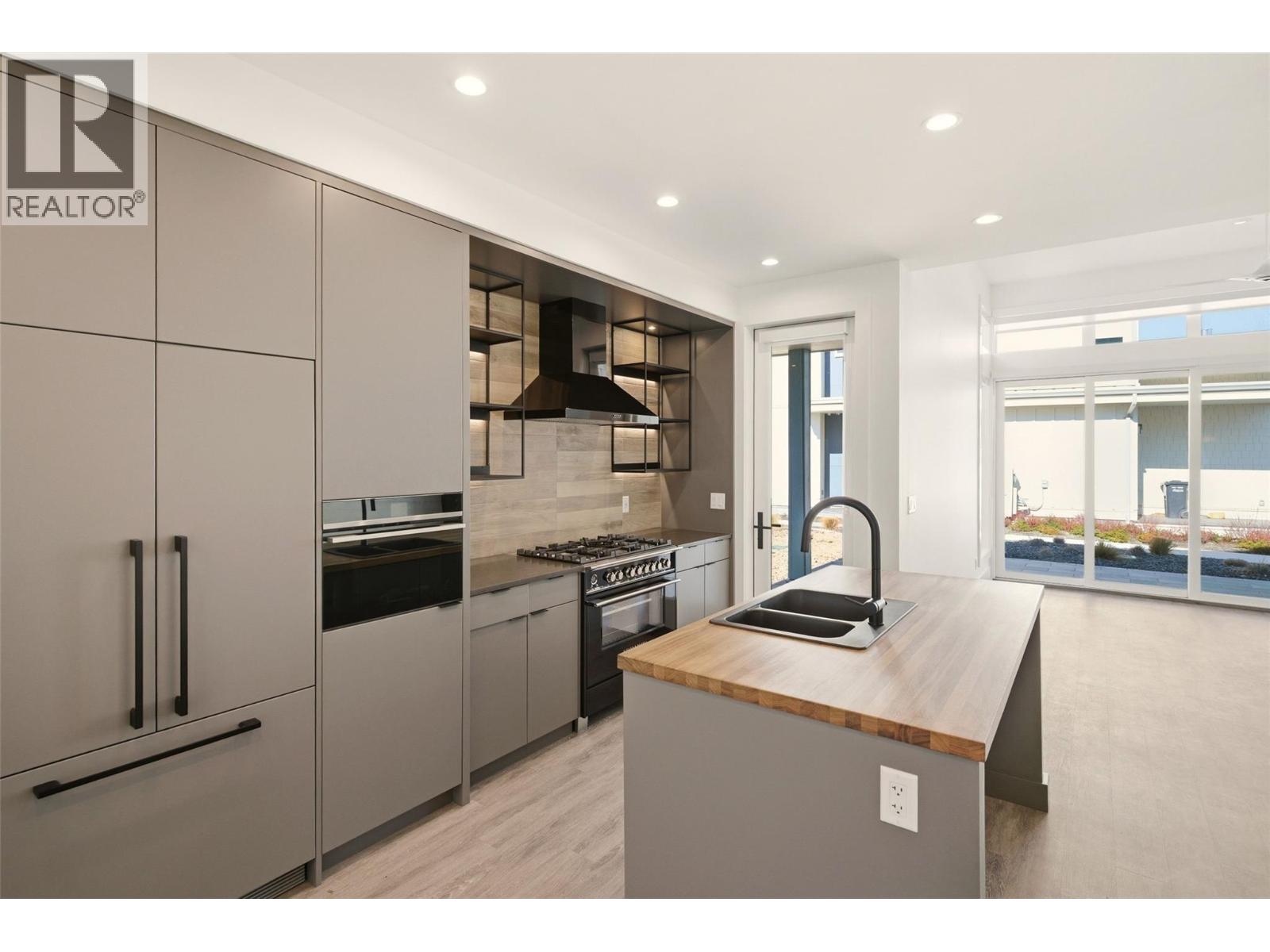 3290 Landry Crescent, Summerland, British Columbia  V0H 1Z9 - Photo 8 - 10378483