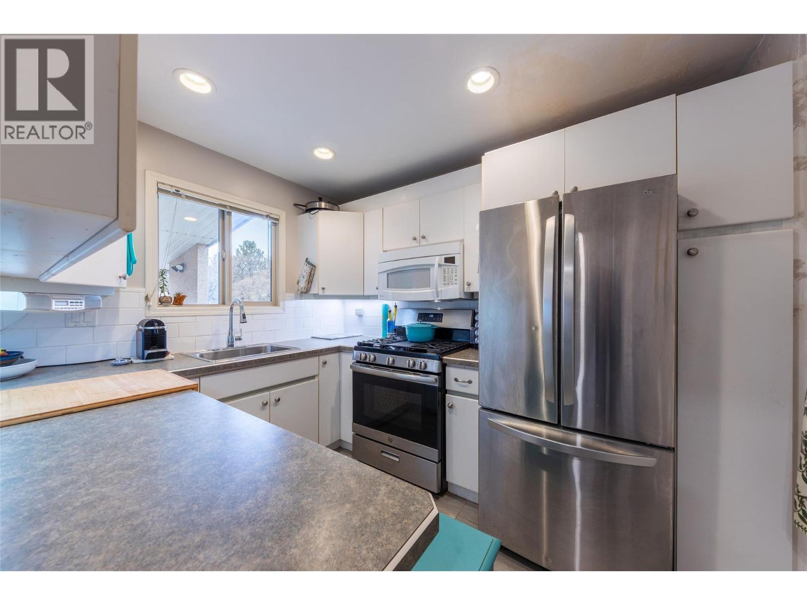 1555 Summit Drive Unit# 8, Kamloops, British Columbia  V2E 1E9 - Photo 17 - 10378202