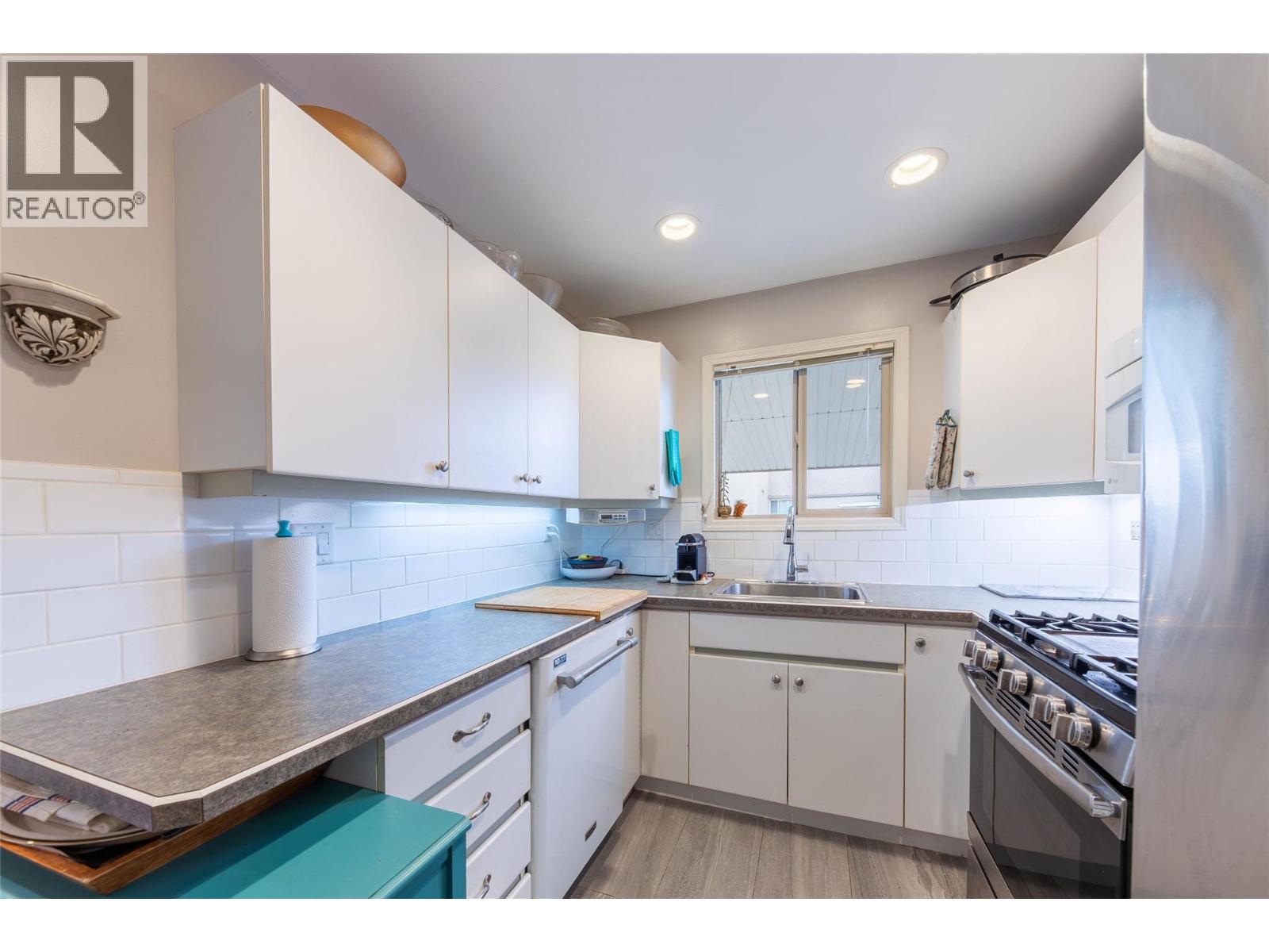 1555 Summit Drive Unit# 8, Kamloops, British Columbia  V2E 1E9 - Photo 18 - 10378202