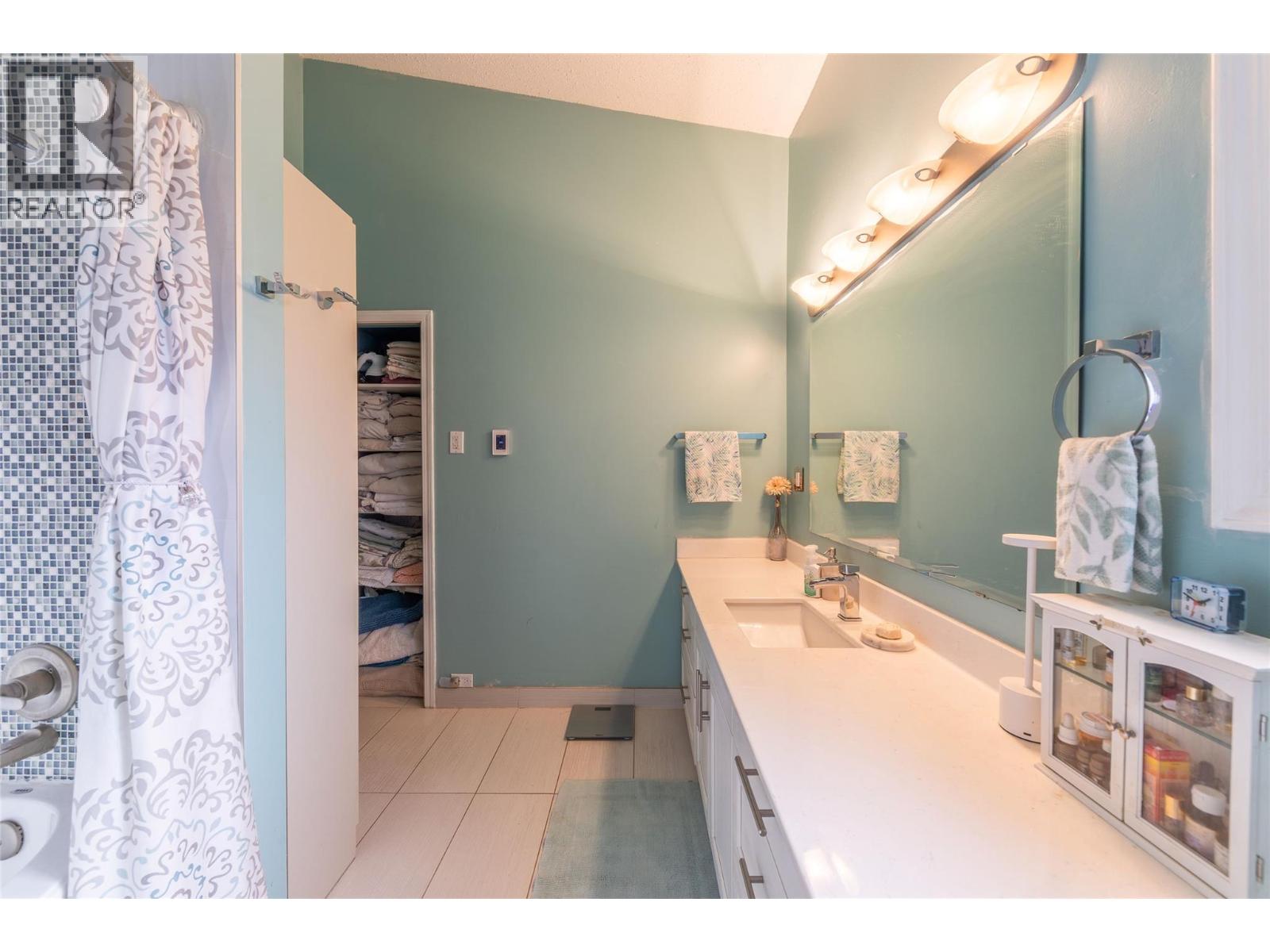 1555 Summit Drive Unit# 8, Kamloops, British Columbia  V2E 1E9 - Photo 43 - 10378202