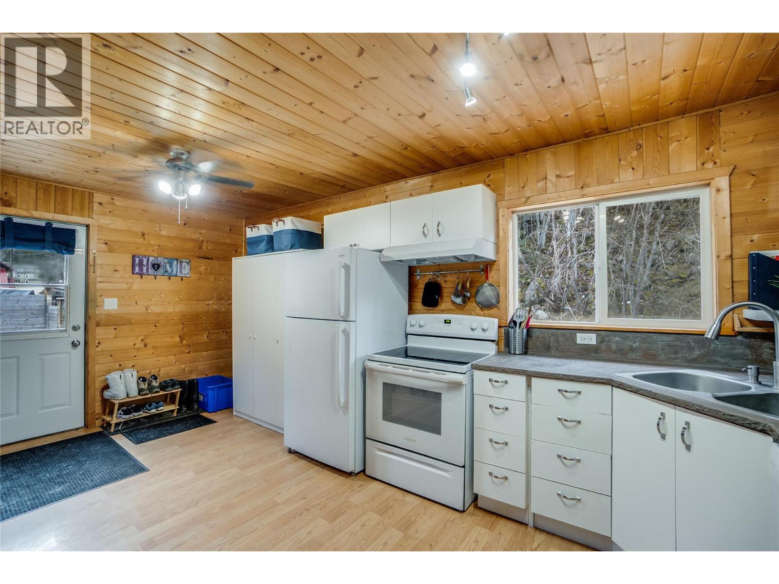 1705 Perrier Road, Nelson, British Columbia  V1L 6Y8 - Photo 6 - 10378482