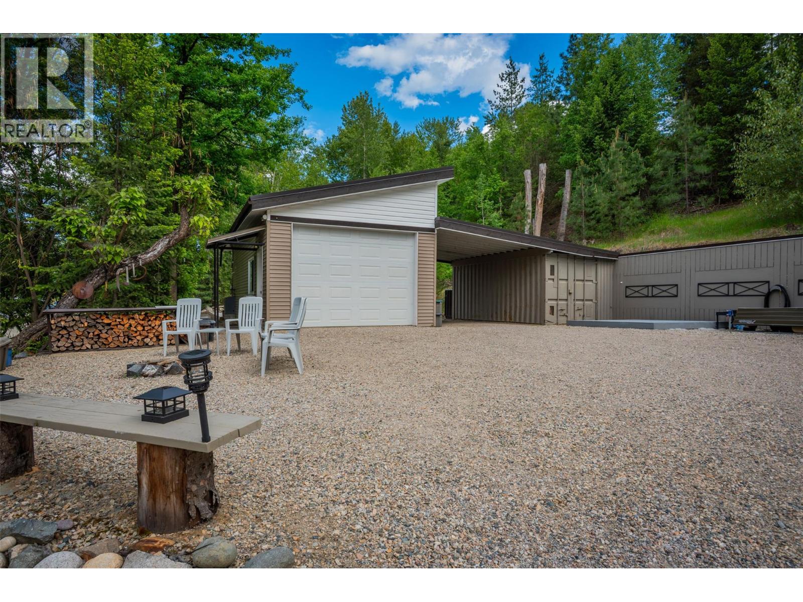 2060 Casino Road, Trail, British Columbia  V1R 4X3 - Photo 40 - 10378455