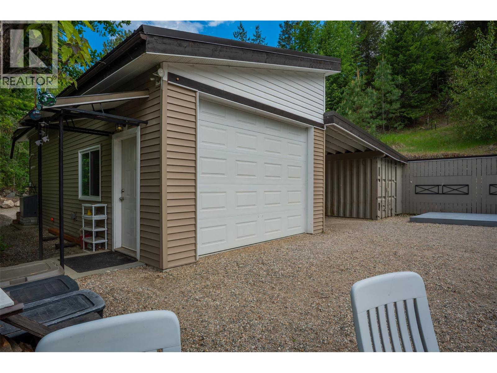 2060 Casino Road, Trail, British Columbia  V1R 4X3 - Photo 43 - 10378455