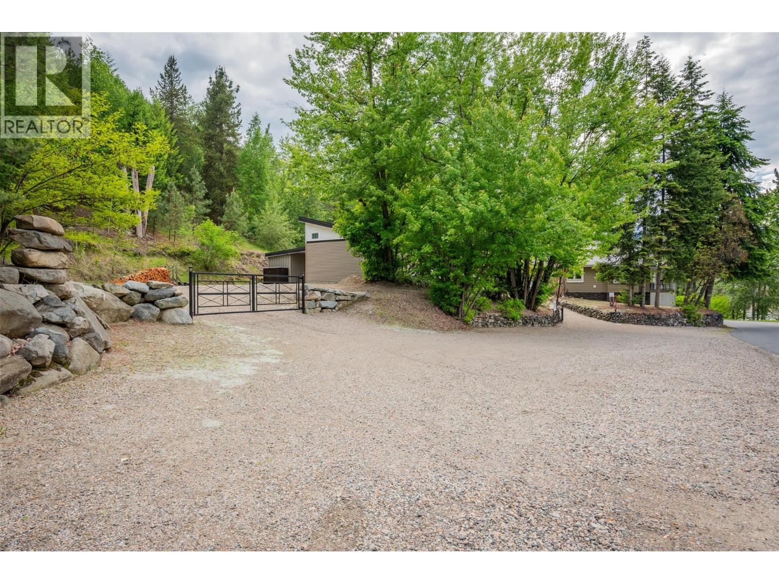 2060 Casino Road, Trail, British Columbia  V1R 4X3 - Photo 64 - 10378455