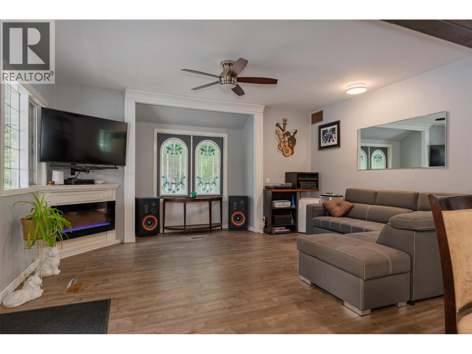 2060 Casino Road, Trail, British Columbia  V1R 4X3 - Photo 9 - 10378455