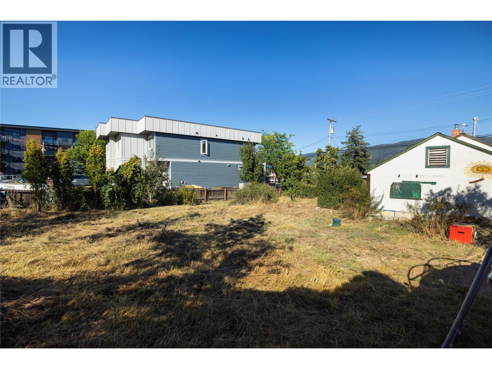 3902 Alexis Park Drive, Vernon, British Columbia  V1T 6G9 - Photo 4 - 10378511