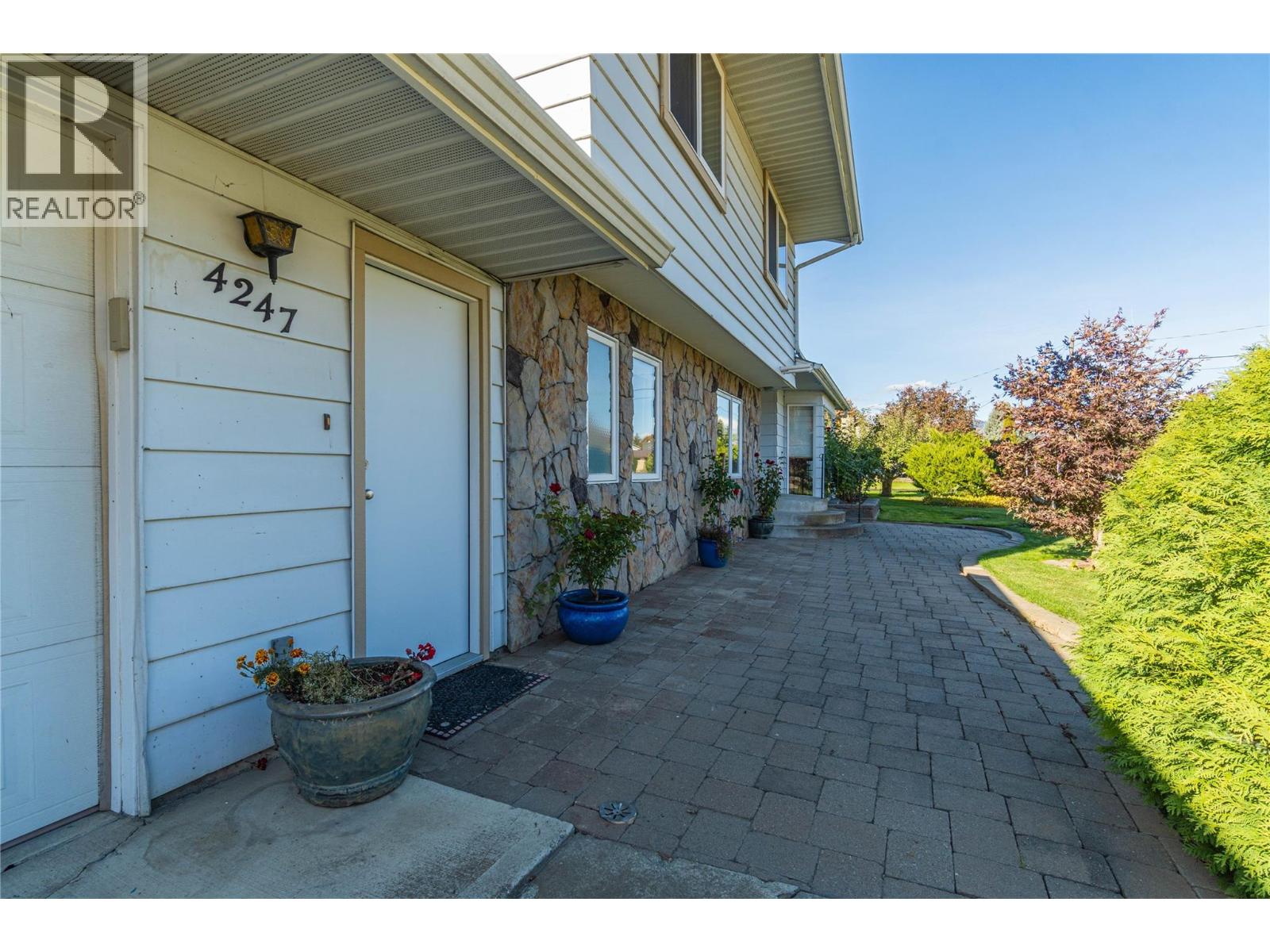 4247 Furiak Road, Kamloops, British Columbia  V2H 1L3 - Photo 14 - 10378290