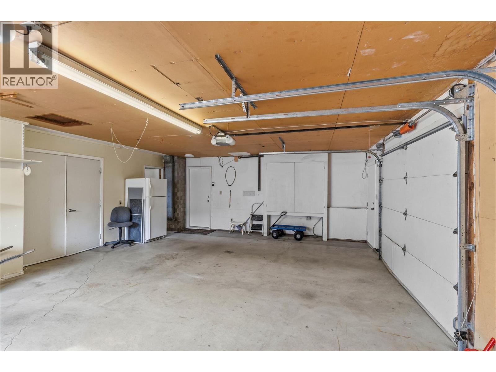 4247 Furiak Road, Kamloops, British Columbia  V2H 1L3 - Photo 42 - 10378290