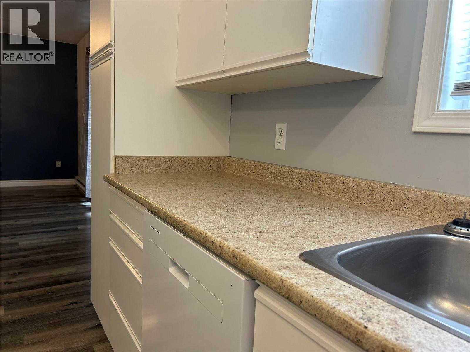 160 5 Avenue Sw Unit# 101, Salmon Arm, British Columbia  V1E 1R4 - Photo 9 - 10377531