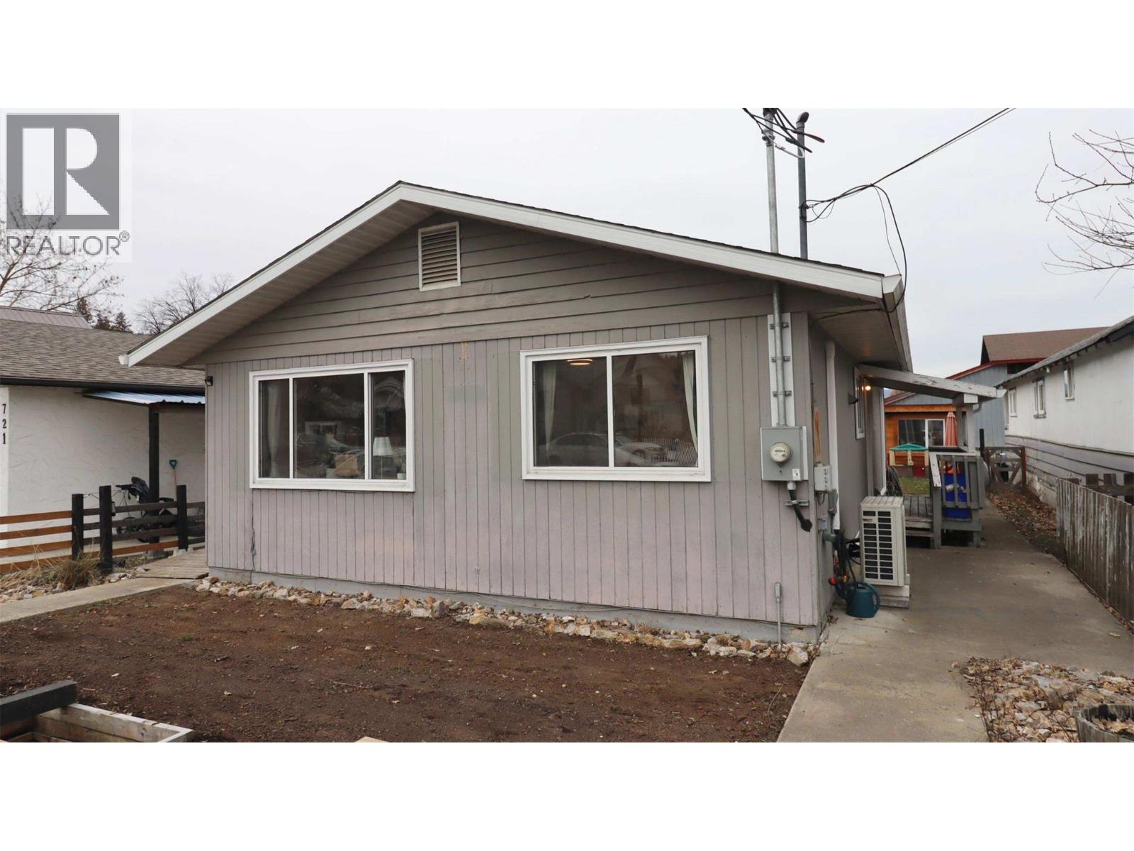 719 Knight Avenue, Enderby, British Columbia  V0E 1V1 - Photo 4 - 10378284